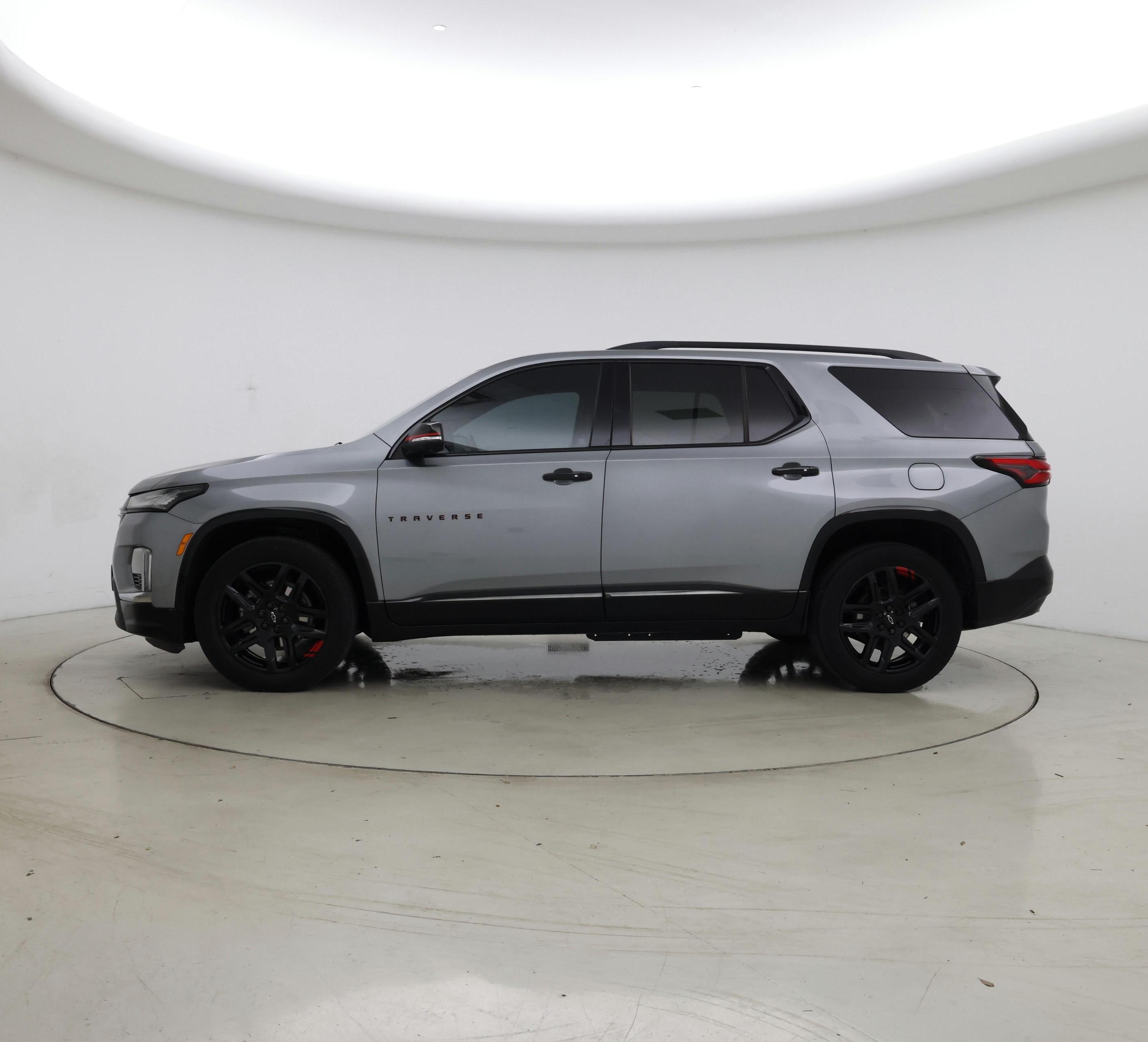 Thumbnail: 2023 Chevrolet Traverse - 3