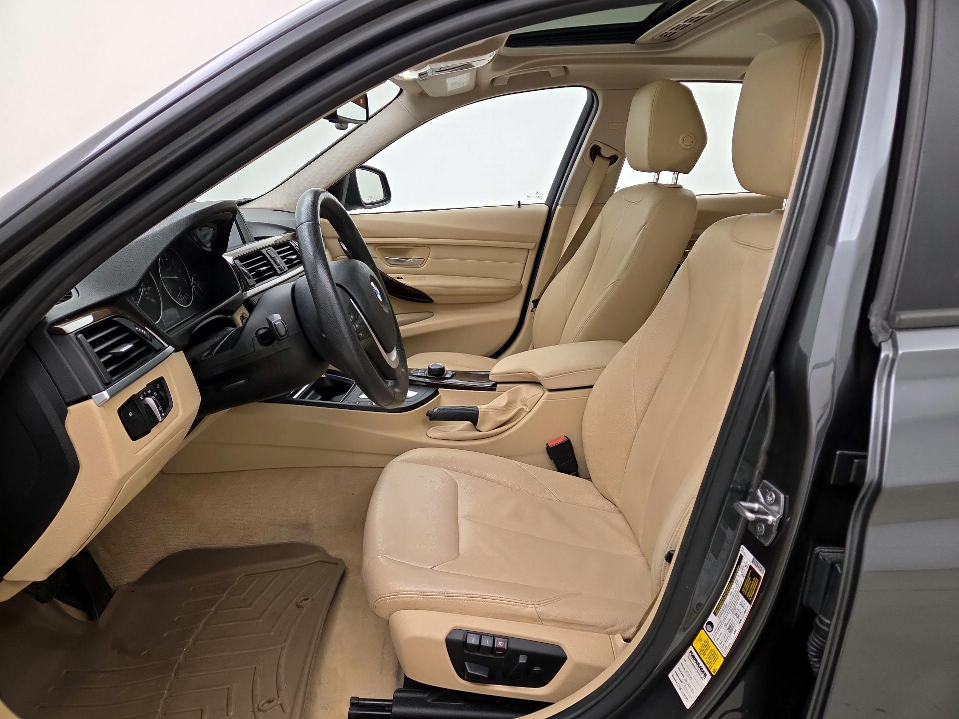Thumbnail: 2015 BMW 3 Series - 11