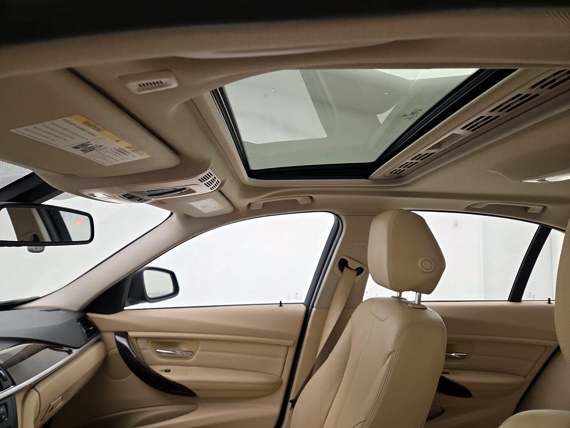 Thumbnail: 2015 BMW 3 Series - 19