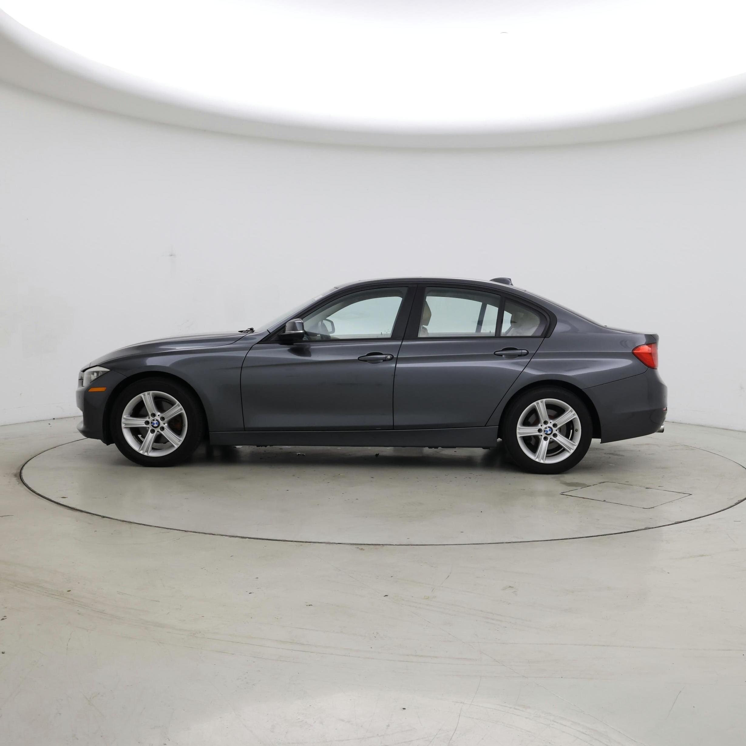 Thumbnail: 2015 BMW 3 Series - 3