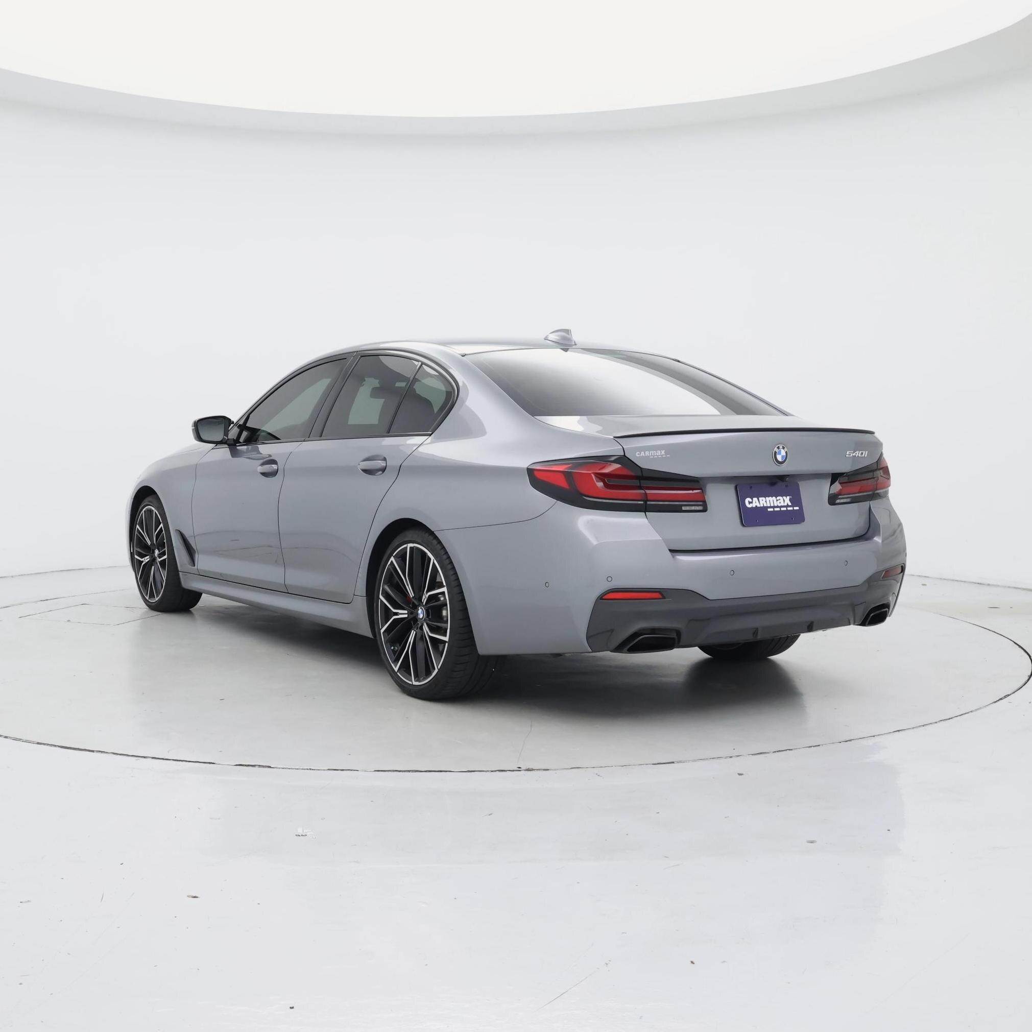 Thumbnail: 2023 BMW 5 Series - 2