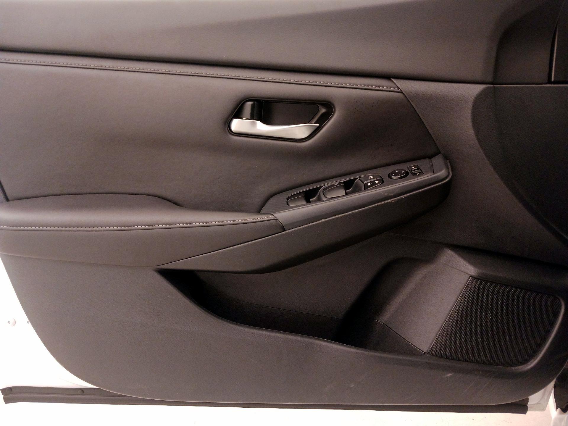 Thumbnail: 2022 Nissan Sentra - 12