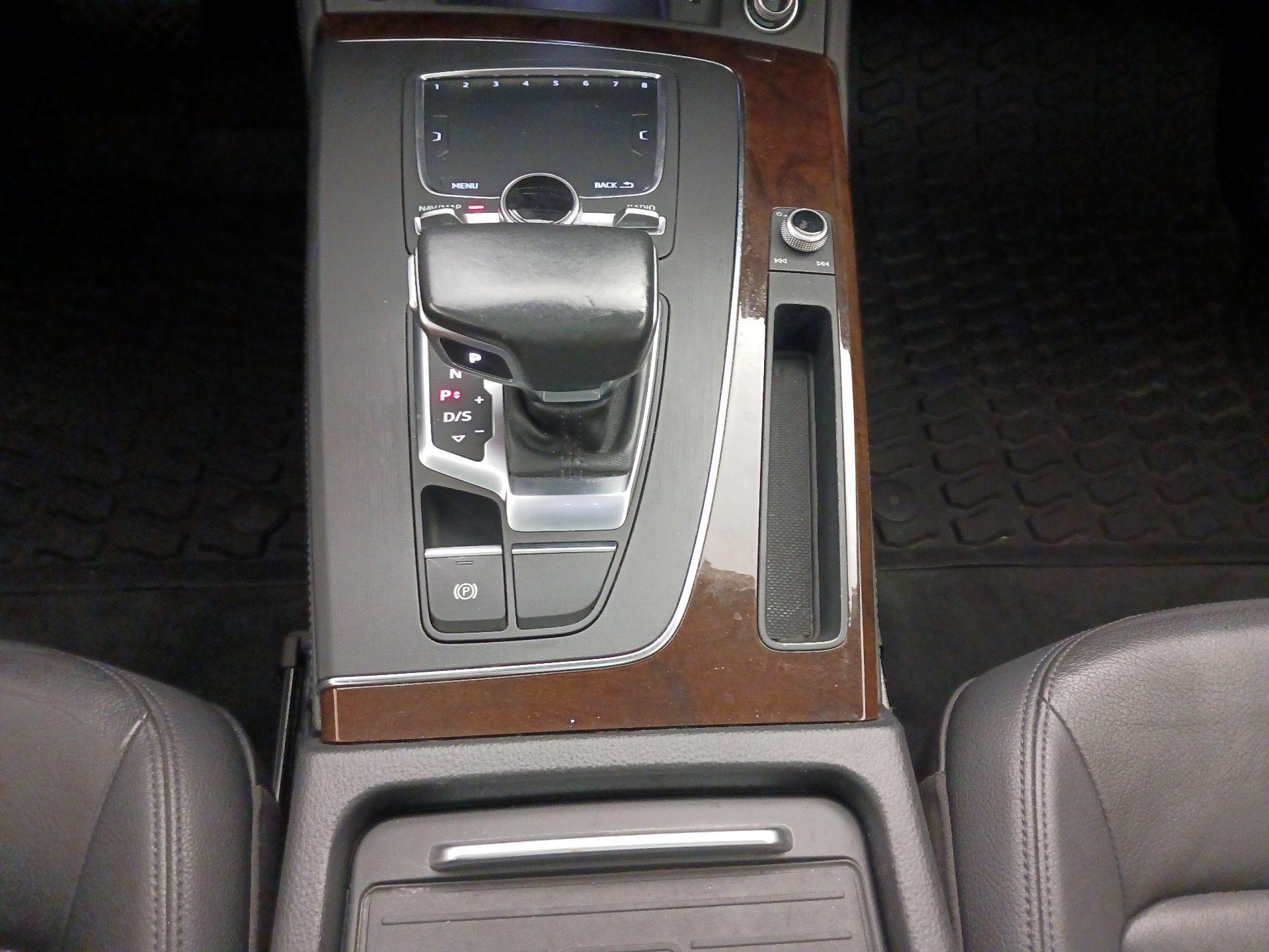 Thumbnail: 2020 Audi Q5 - 18