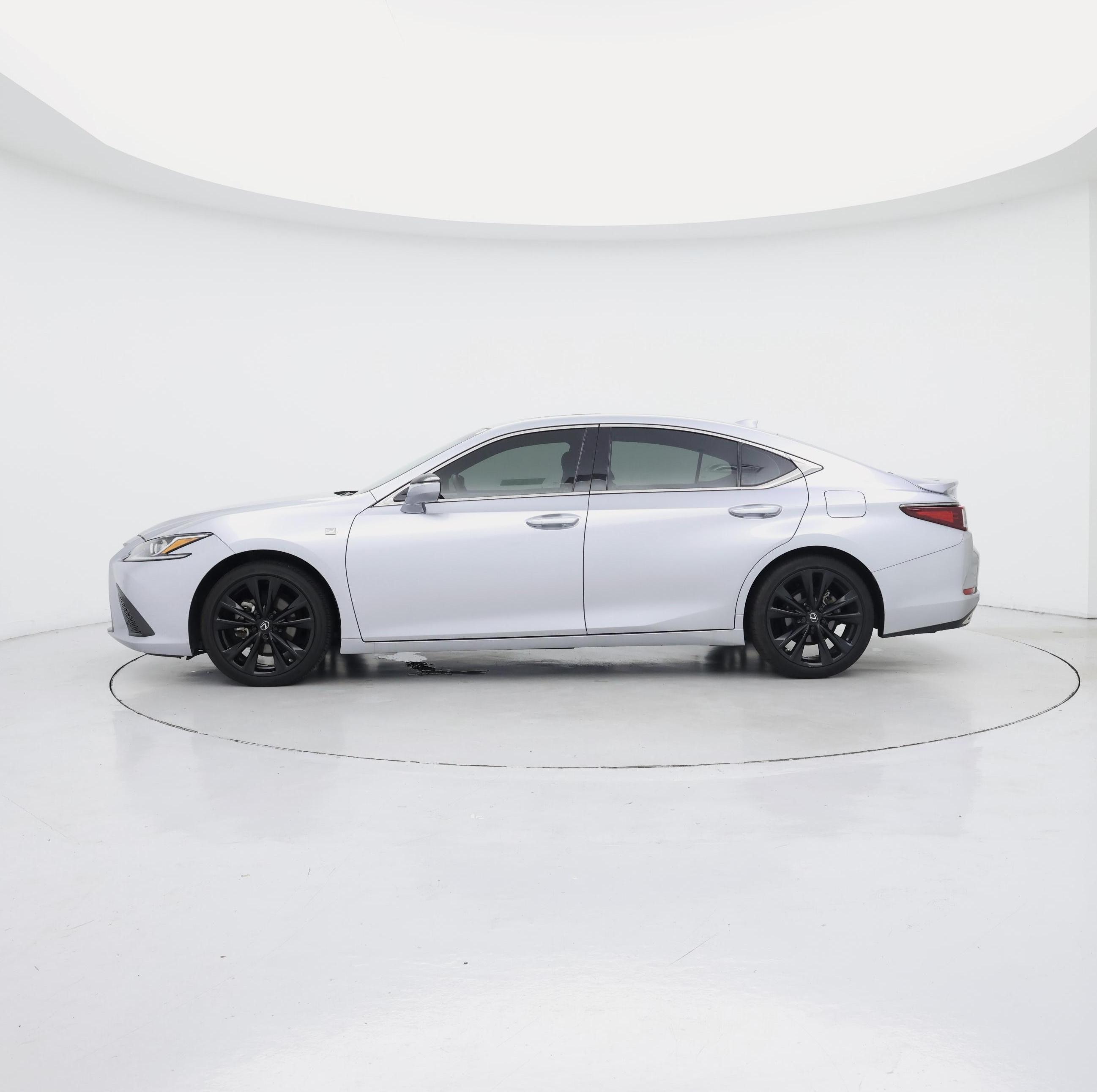 Thumbnail: 2022 Lexus ES - 3