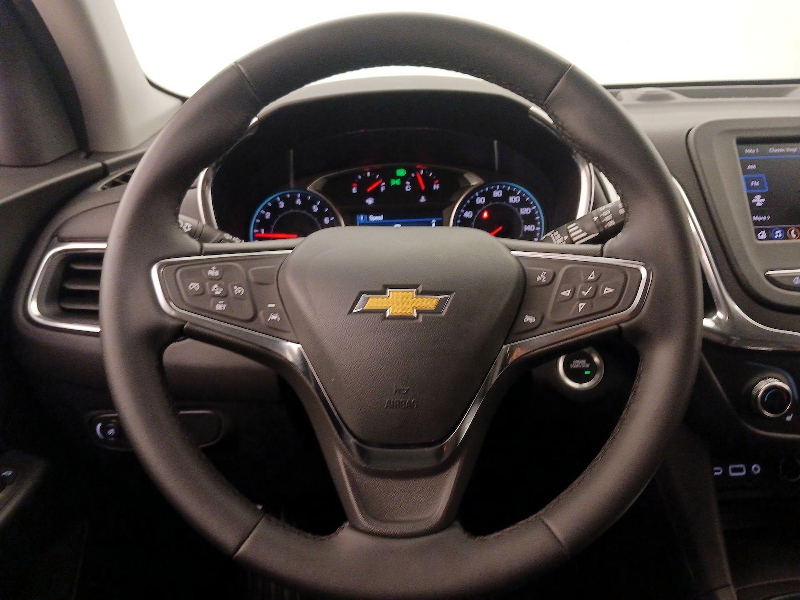 2024 Chevrolet Equinox LT - Photo 11