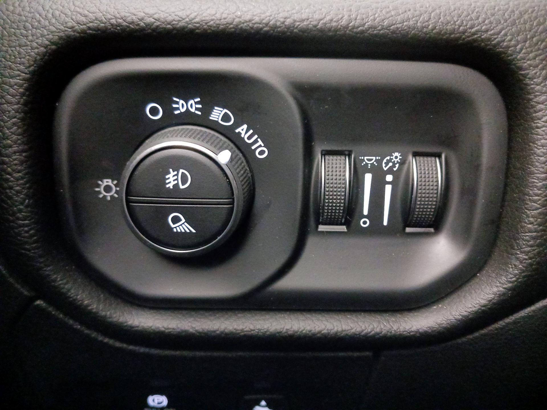 Thumbnail: 2025 RAM 1500 - 13