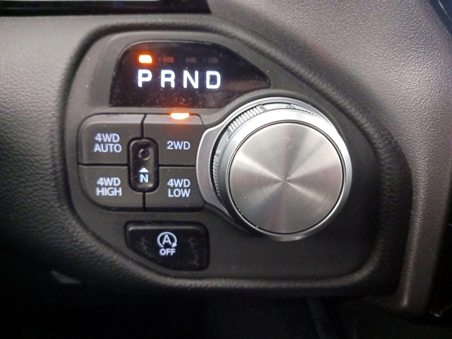 Thumbnail: 2025 RAM 1500 - 18