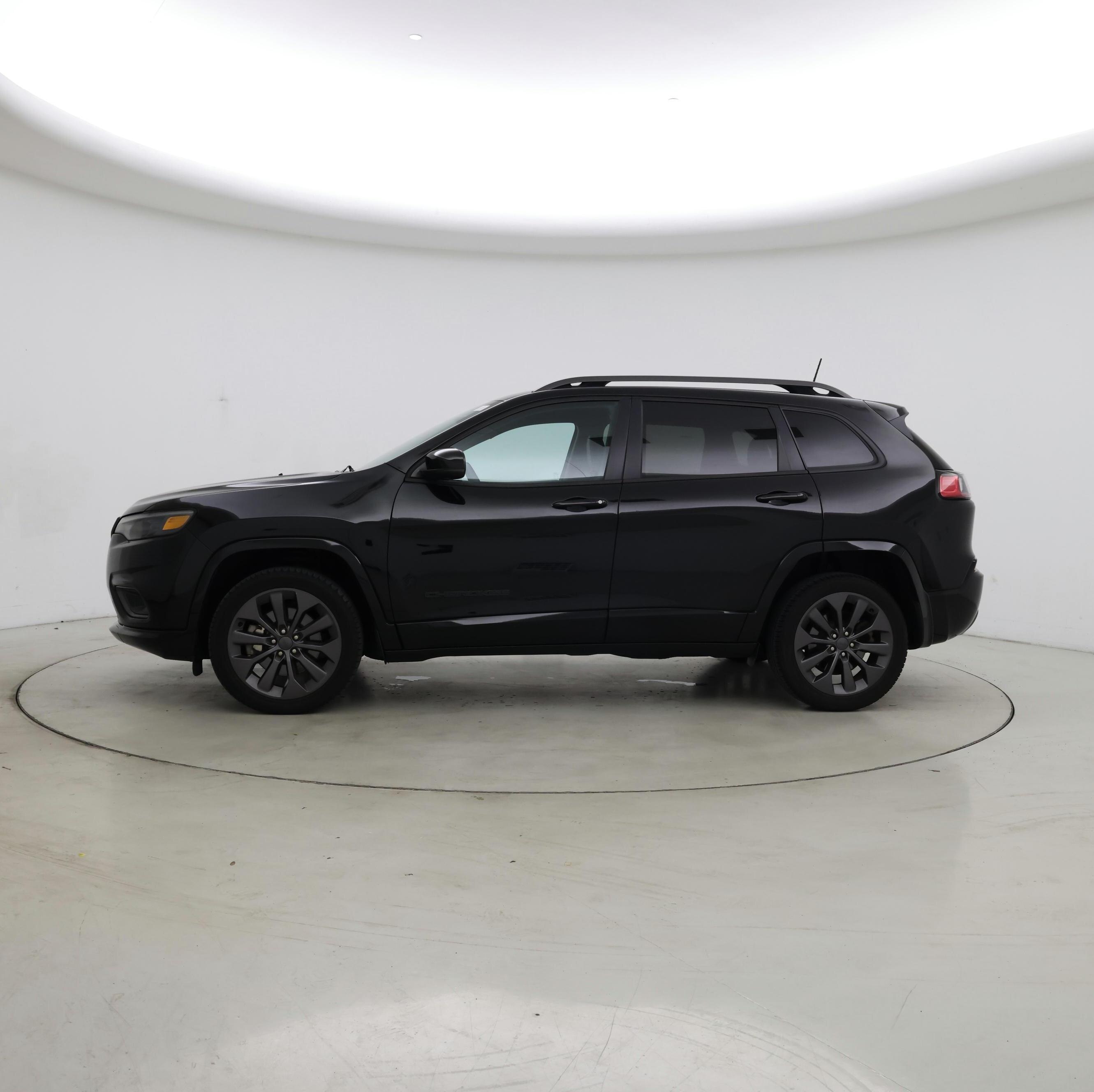 Thumbnail: 2020 Jeep Cherokee - 3