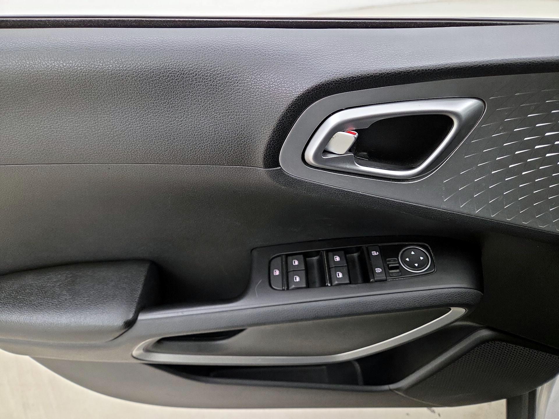 Thumbnail: 2020 Kia Soul - 12