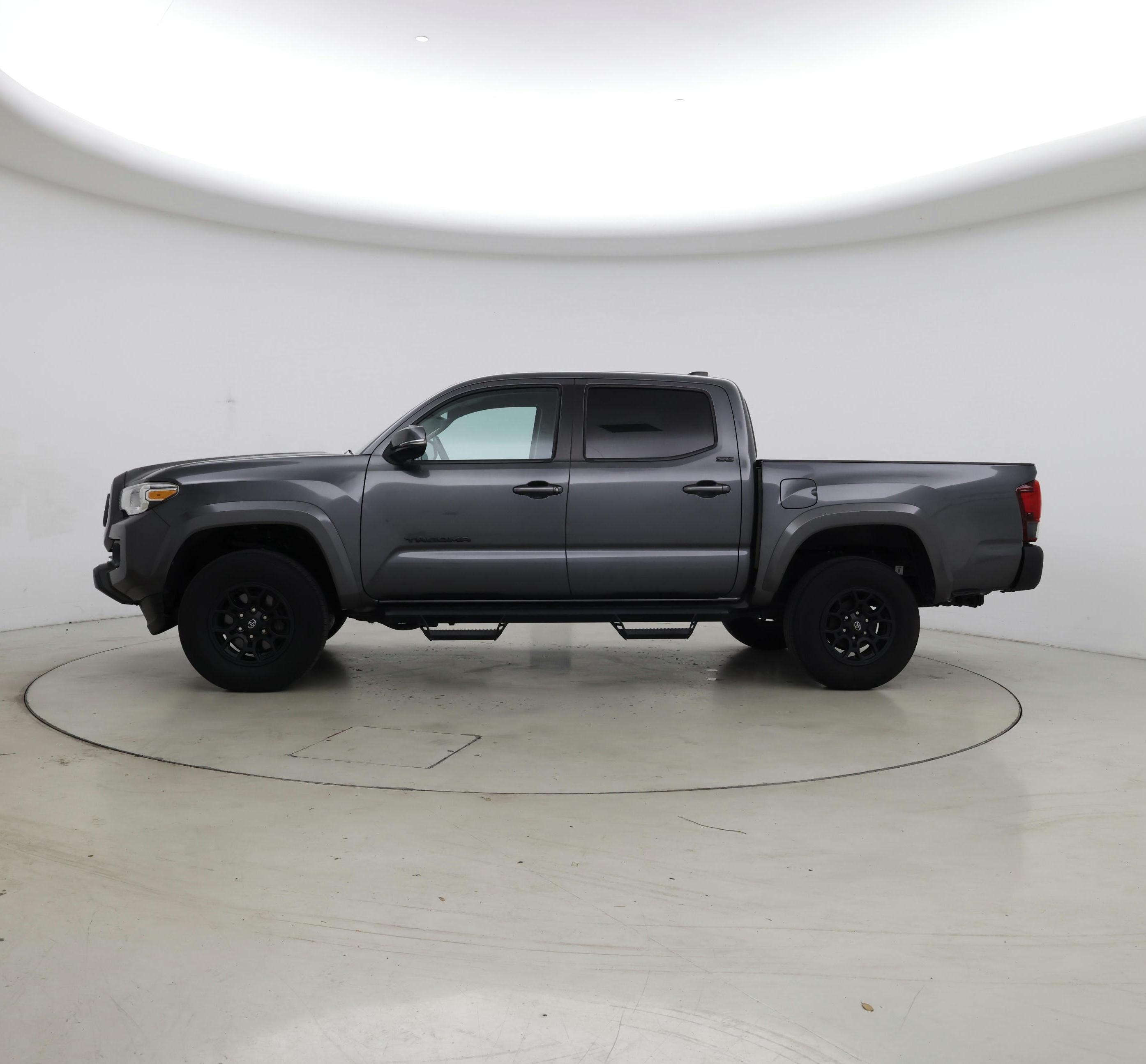 Thumbnail: 2022 Toyota Tacoma - 3