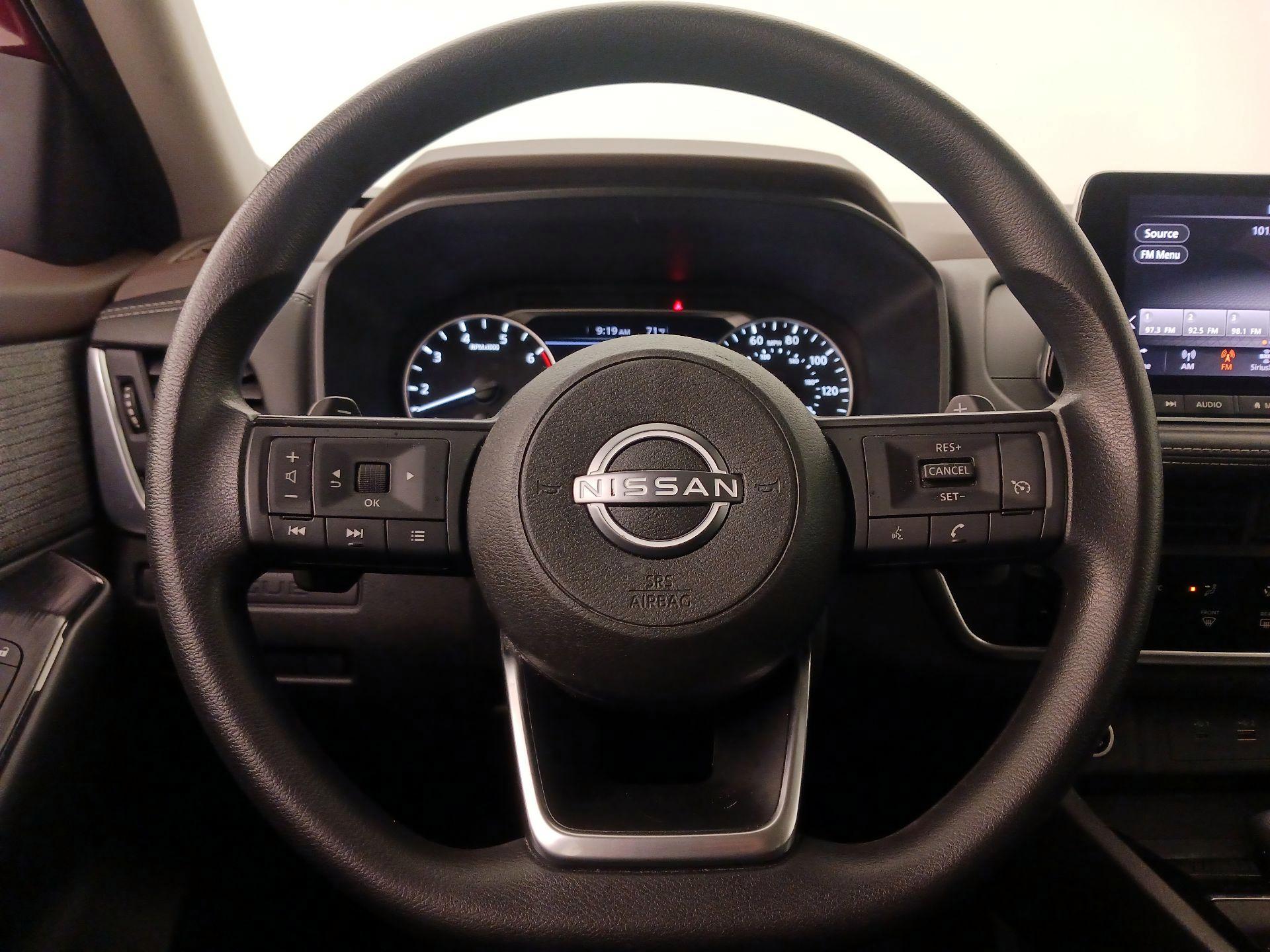 Thumbnail: 2023 Nissan Rogue - 10