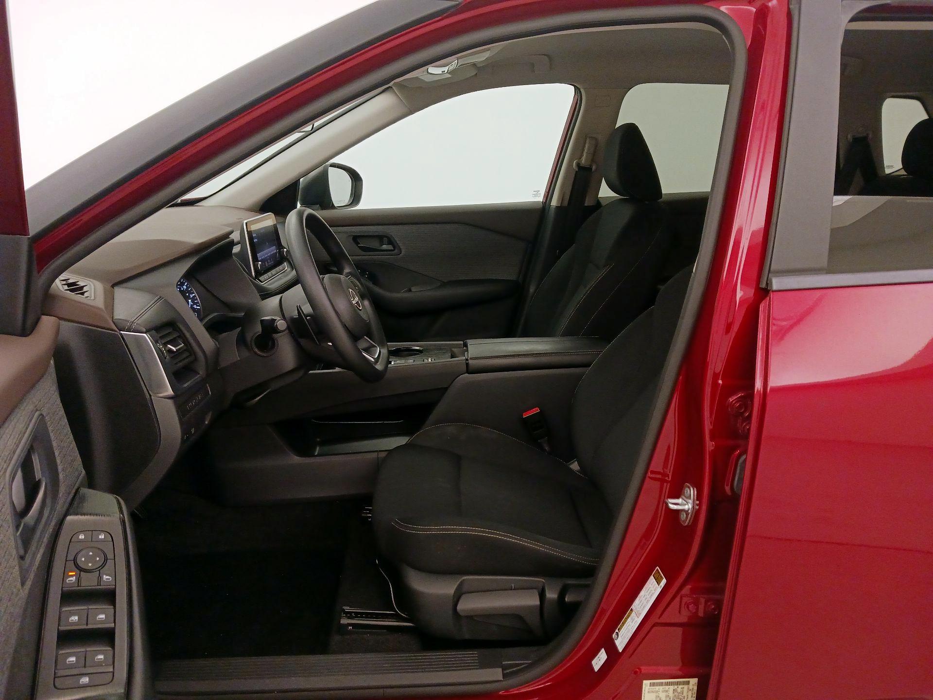 Thumbnail: 2023 Nissan Rogue - 11