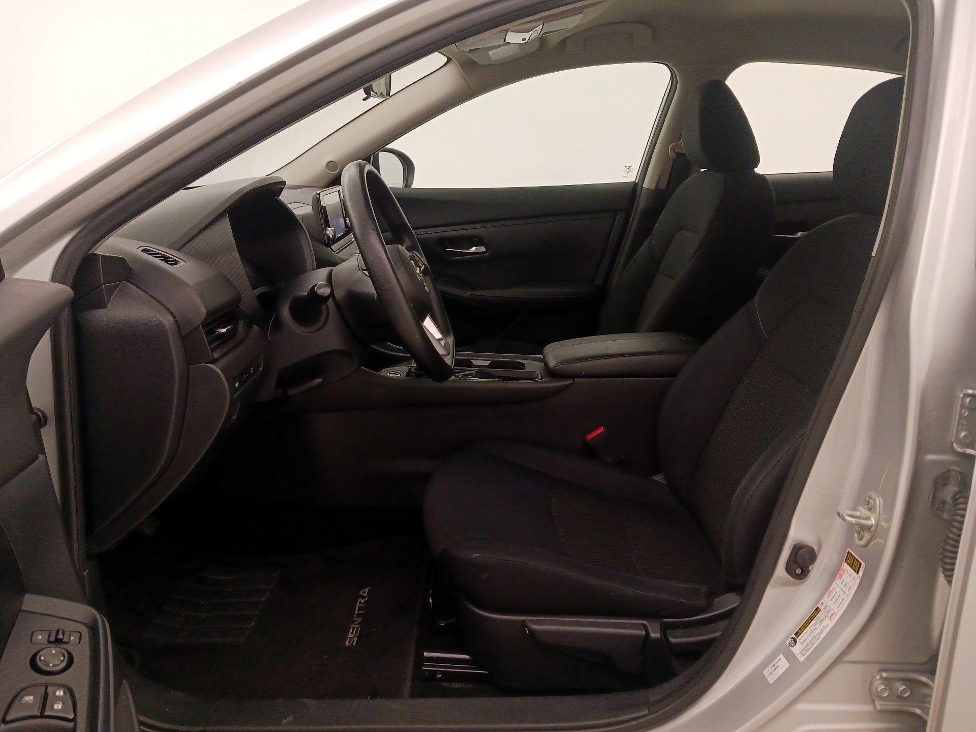 Thumbnail: 2022 Nissan Sentra - 9