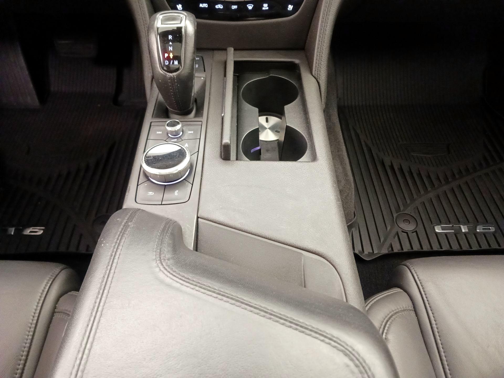 Thumbnail: 2020 Cadillac CT6 - 17