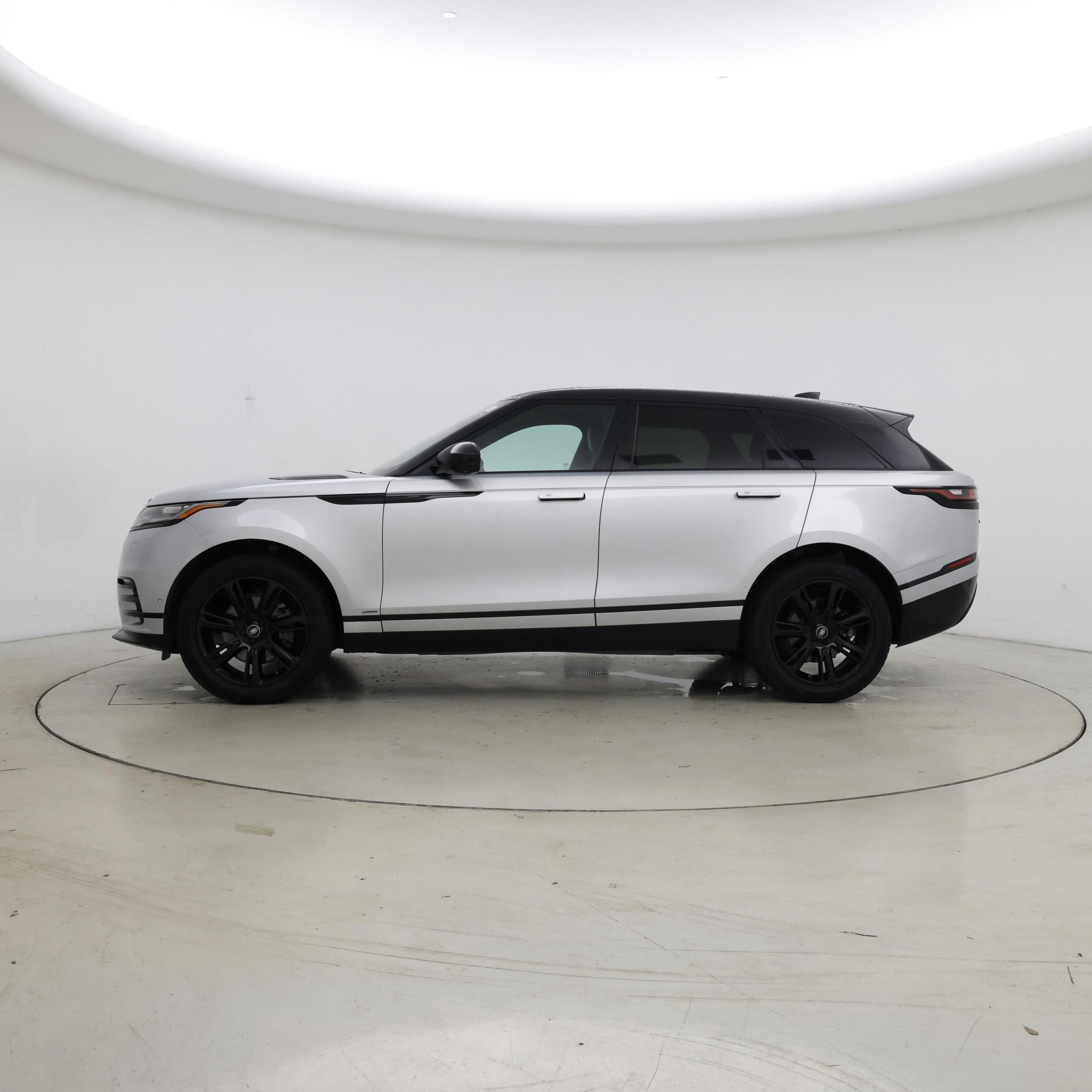 Thumbnail: 2021 Land Rover Range Rover Velar - 3