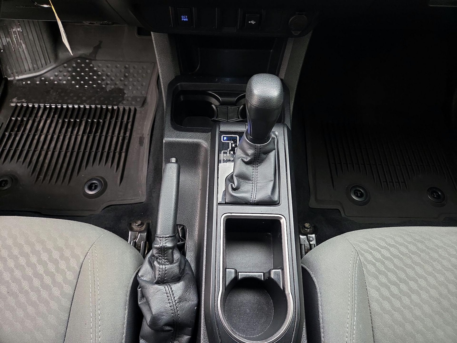 2023 Toyota Tacoma SR - Photo 18
