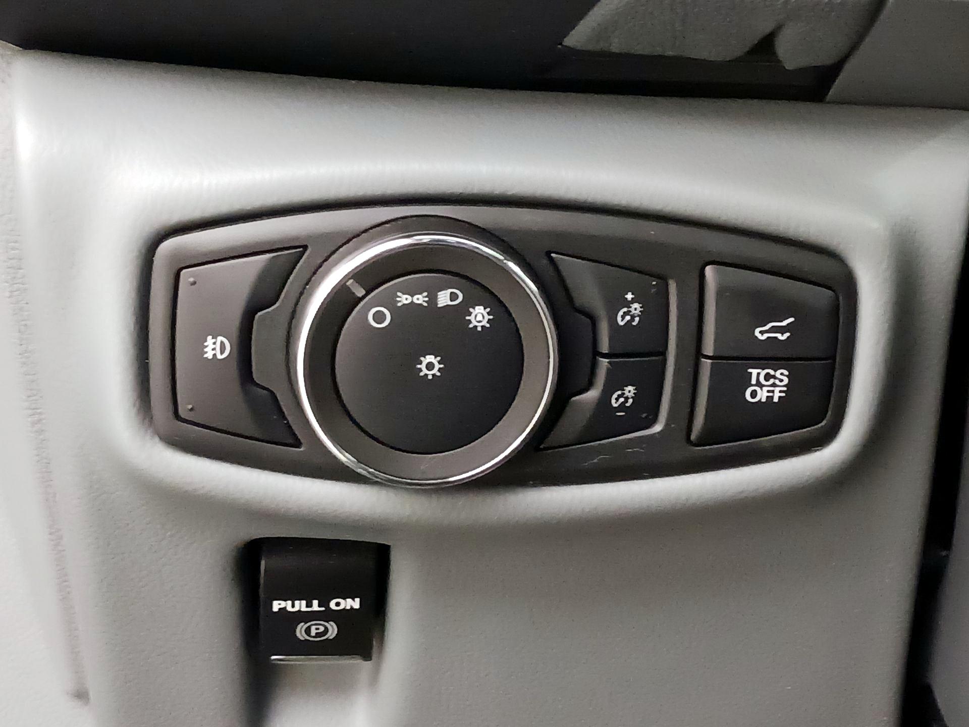 Thumbnail: 2020 Lincoln Nautilus - 13