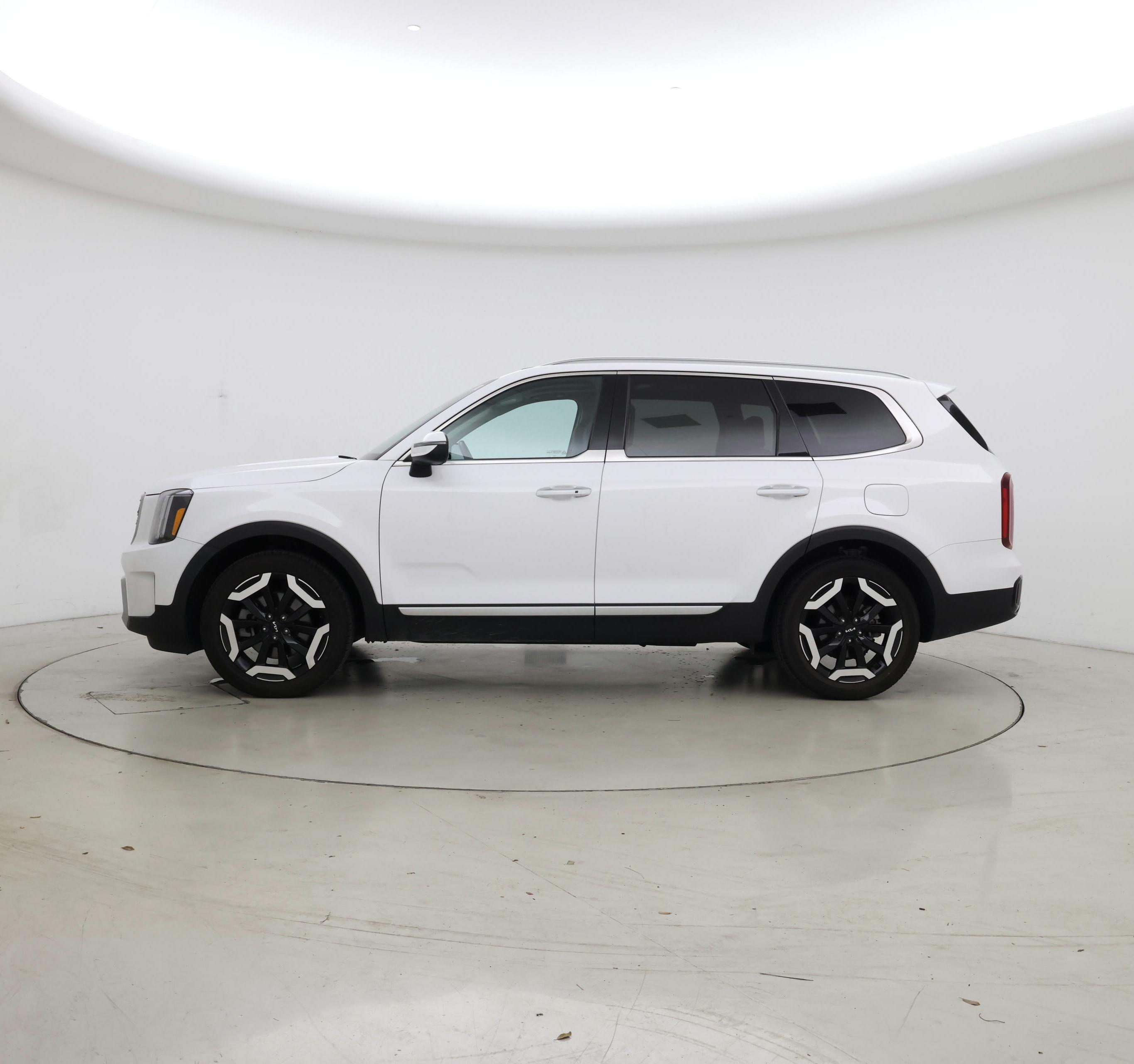 Thumbnail: 2023 Kia Telluride - 3