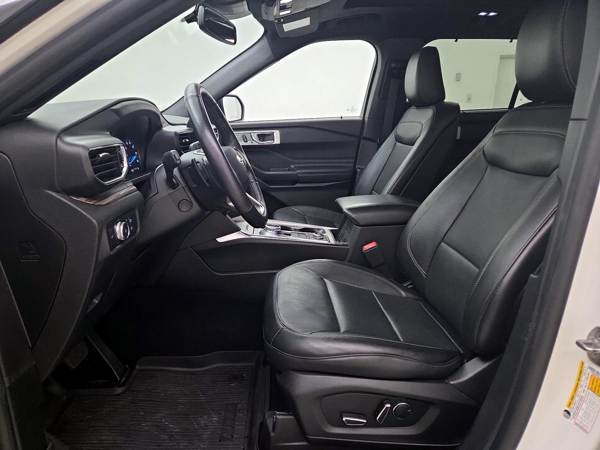Thumbnail: 2020 Ford Explorer - 11