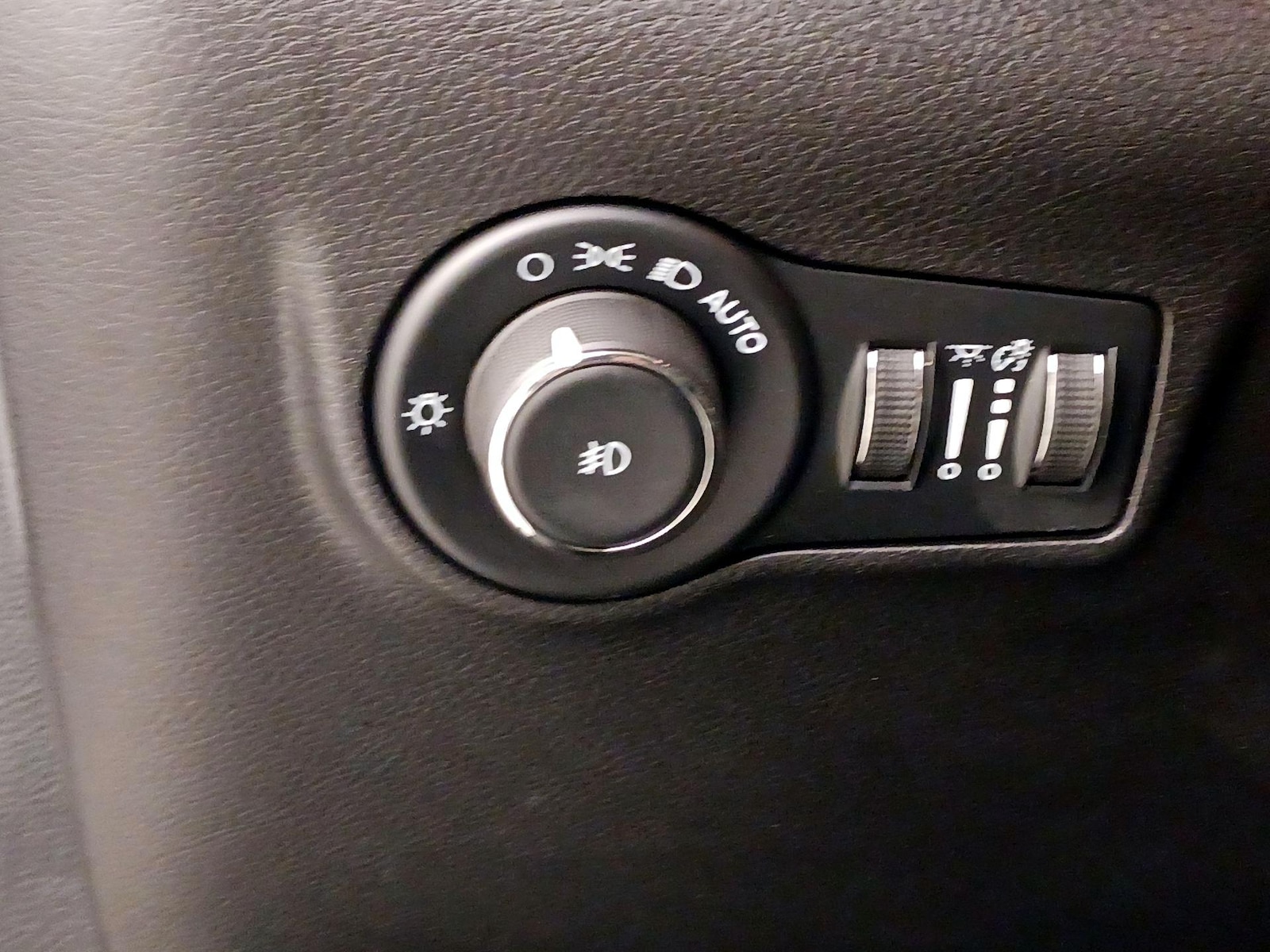 2025 Jeep Compass Limited - Photo 14