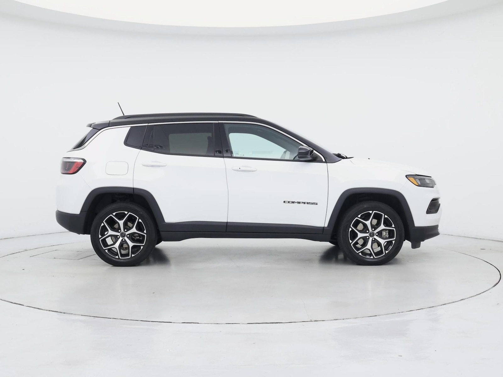 2025 Jeep Compass Limited - Photo 8