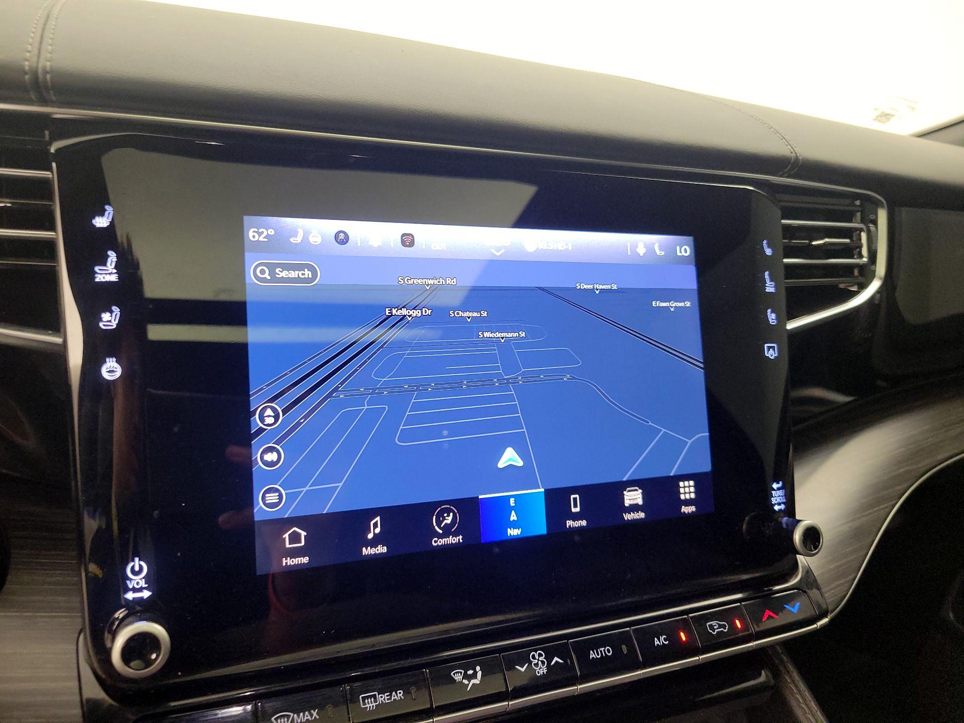 Thumbnail: 2023 Jeep Wagoneer - 14