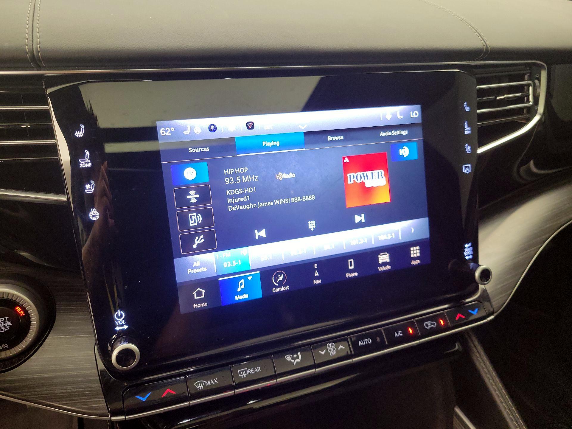 Thumbnail: 2023 Jeep Wagoneer - 16