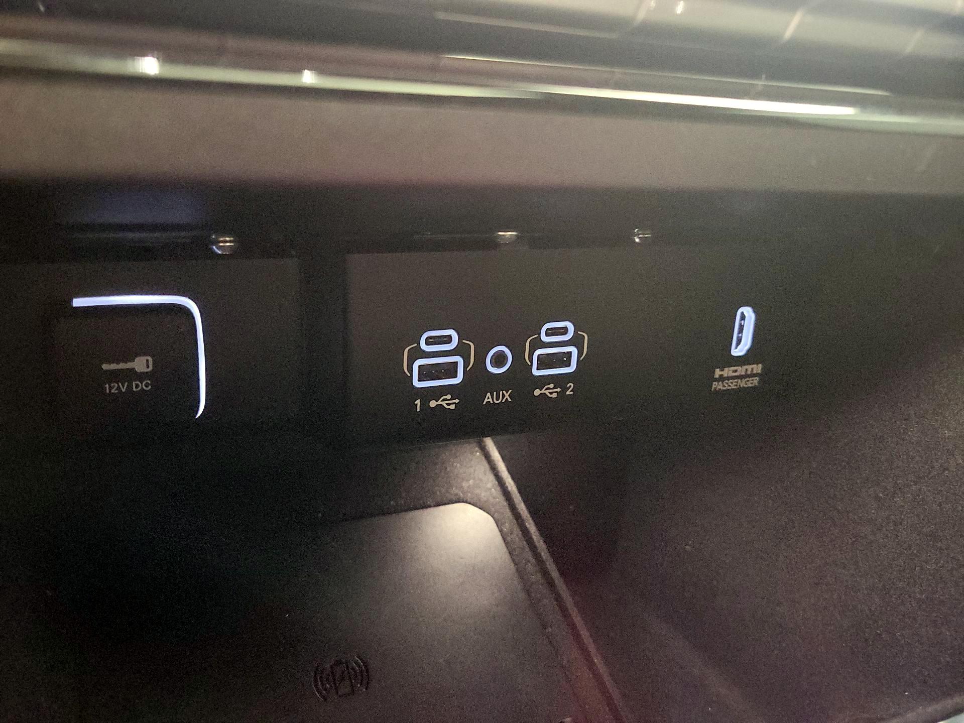 Thumbnail: 2023 Jeep Wagoneer - 19