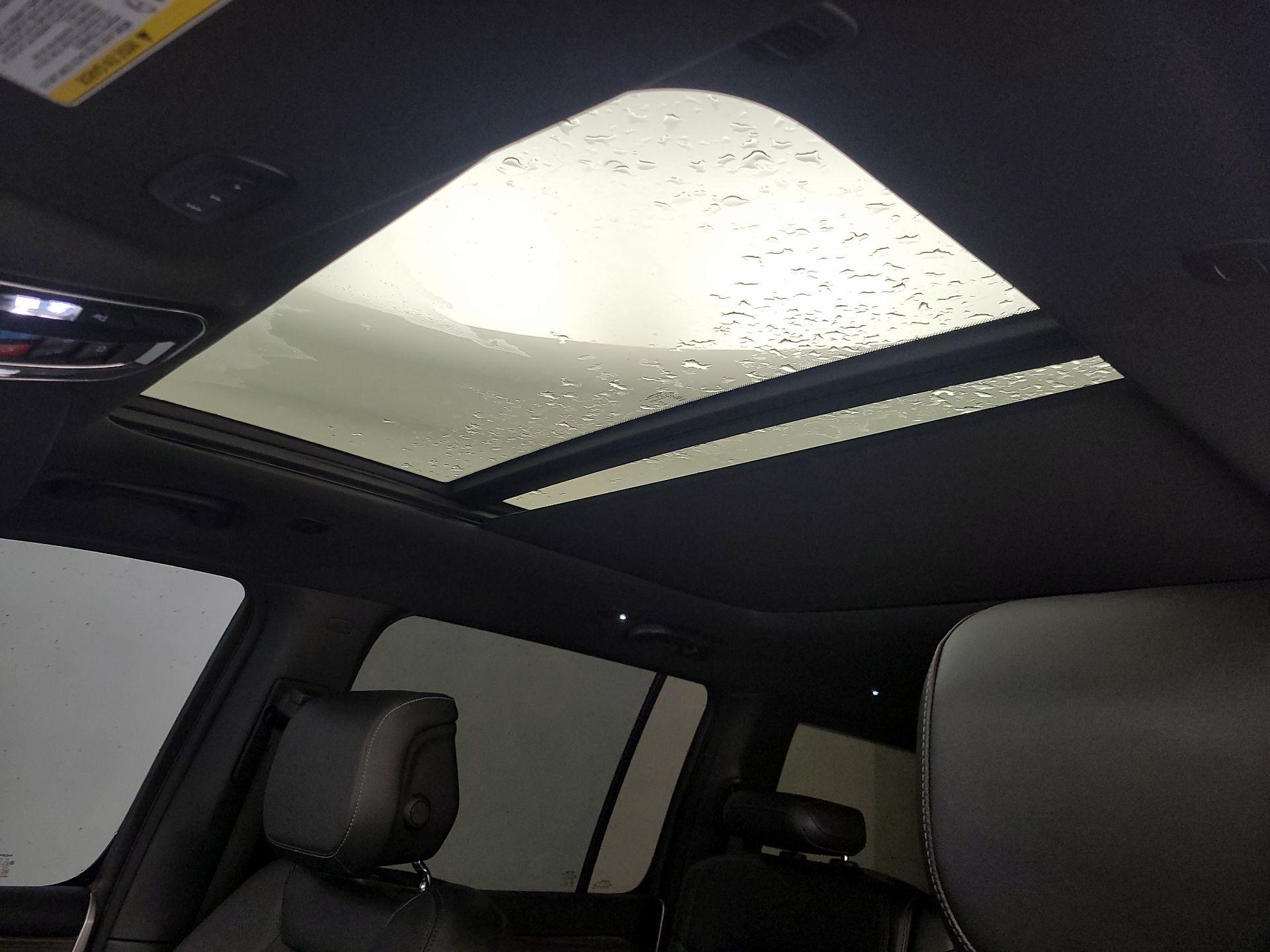 Thumbnail: 2023 Jeep Wagoneer - 20