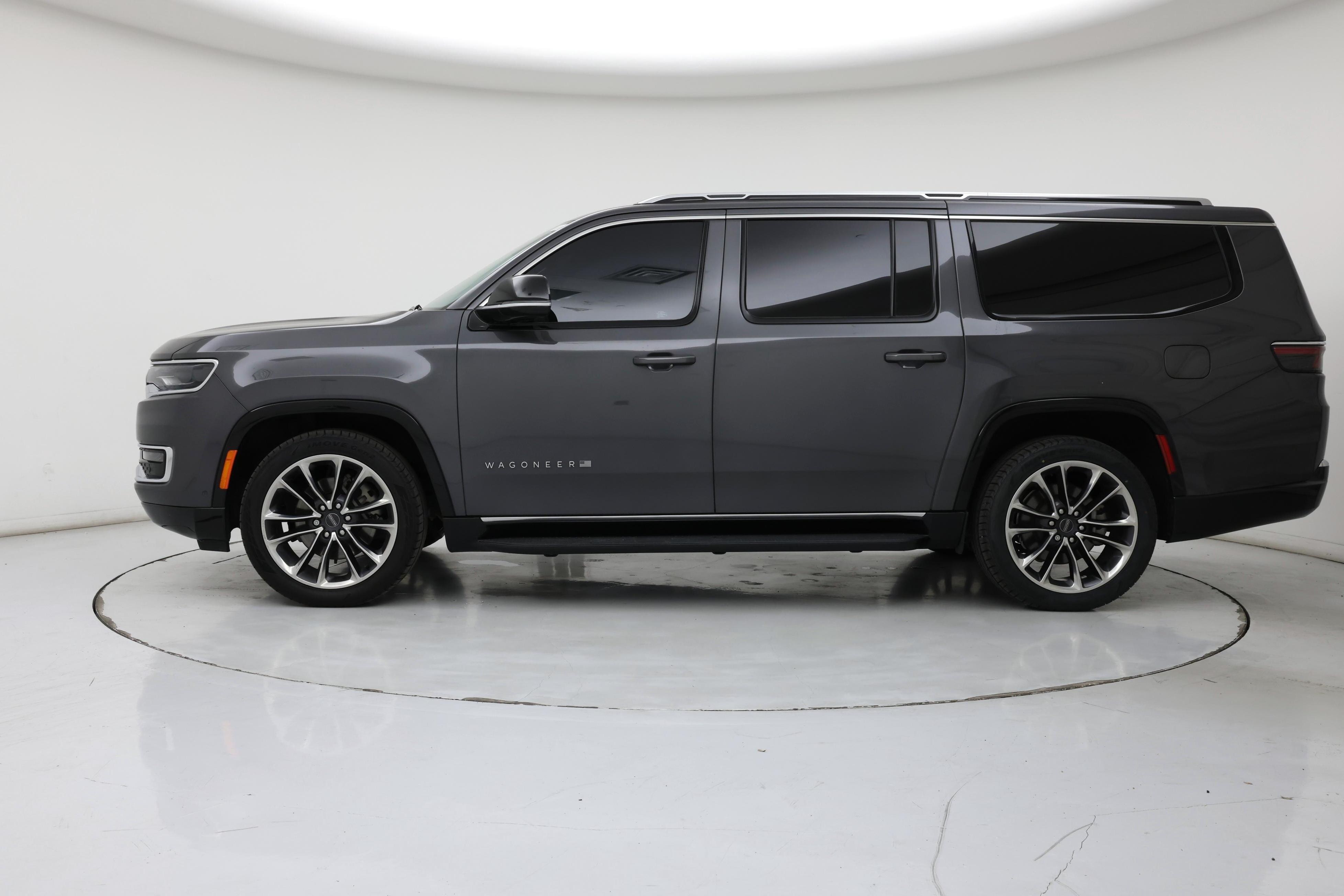 Thumbnail: 2023 Jeep Wagoneer - 3