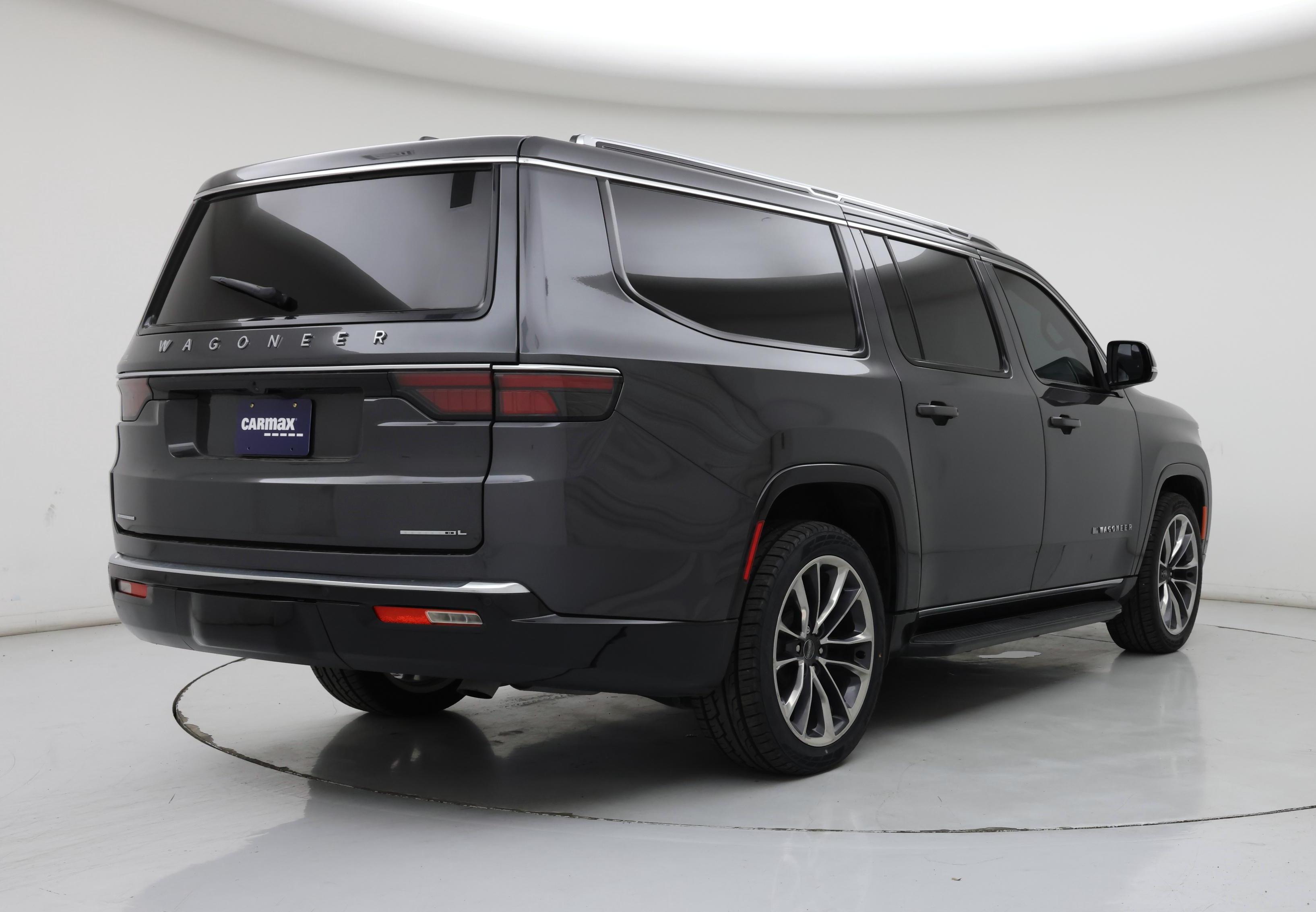 Thumbnail: 2023 Jeep Wagoneer - 8