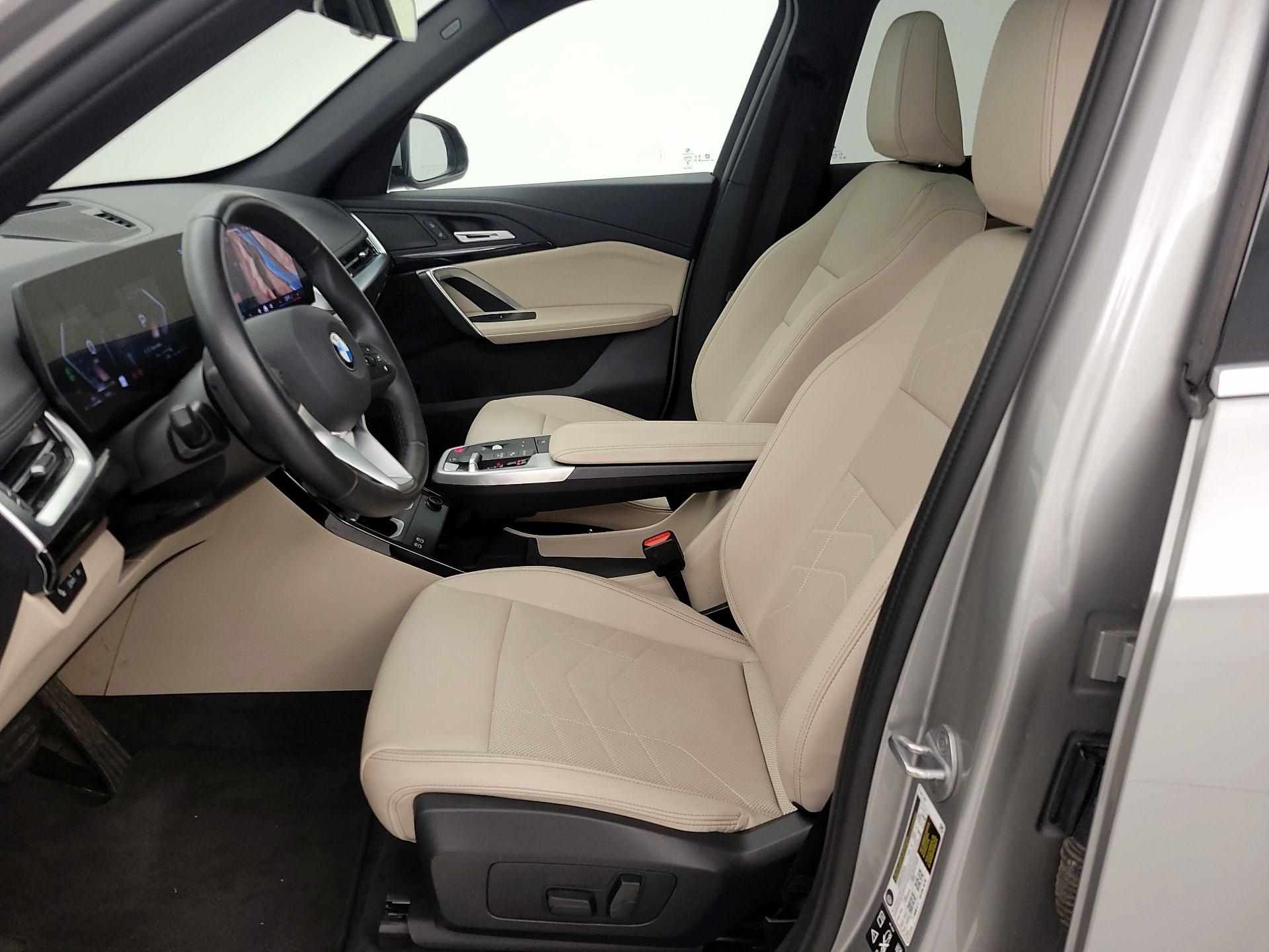 Thumbnail: 2025 BMW X1 - 11