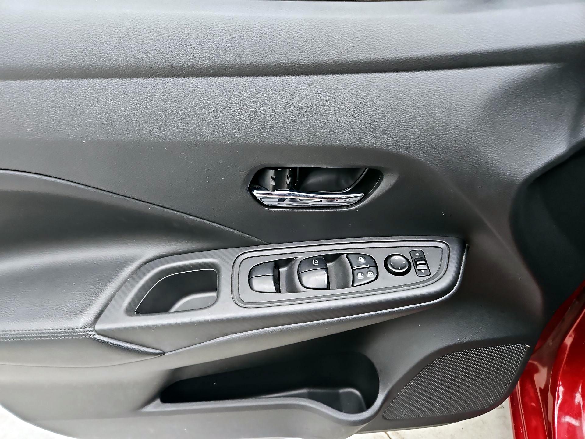 Thumbnail: 2020 Nissan Versa - 12