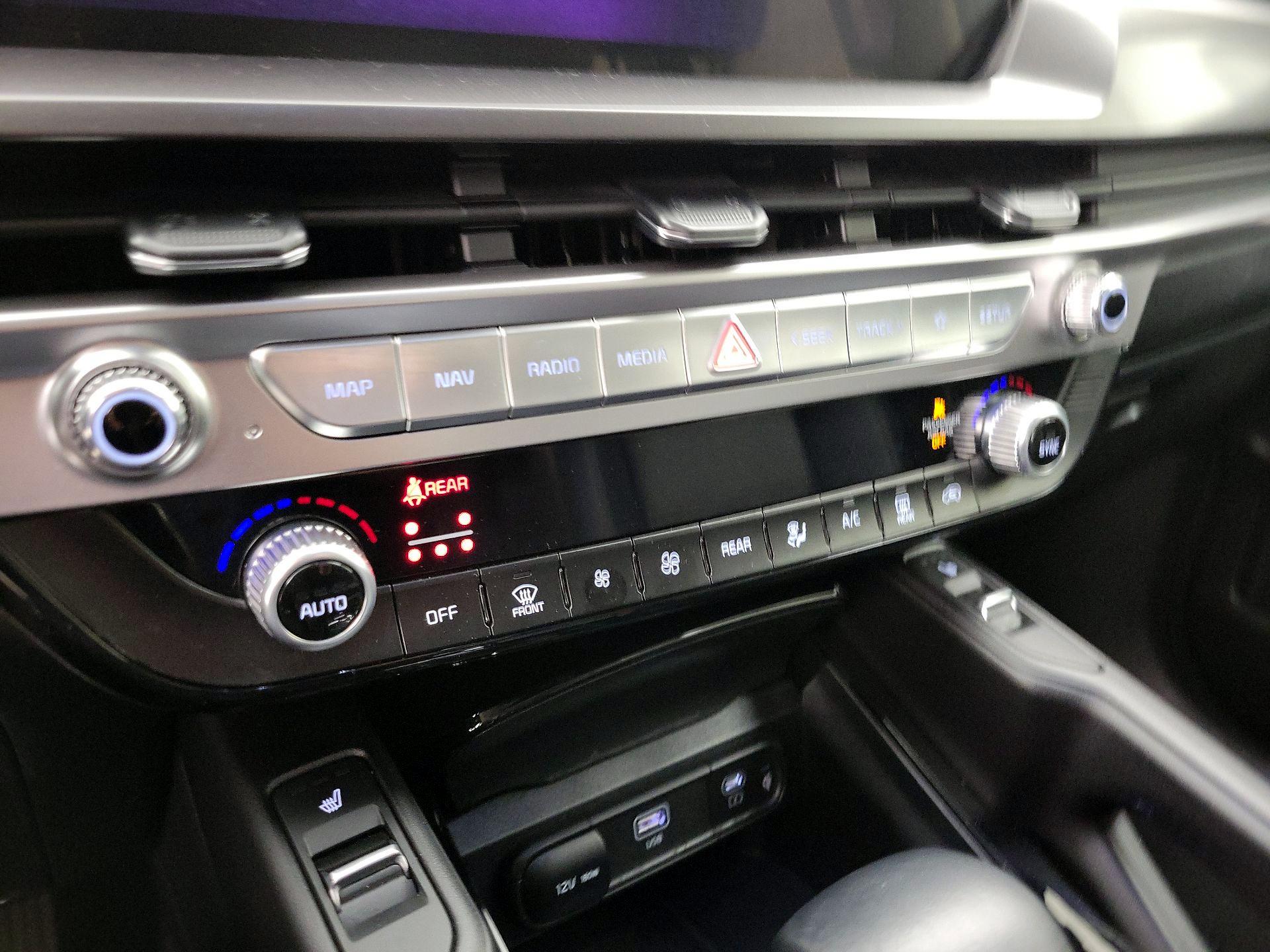 Thumbnail: 2025 Kia Telluride - 16