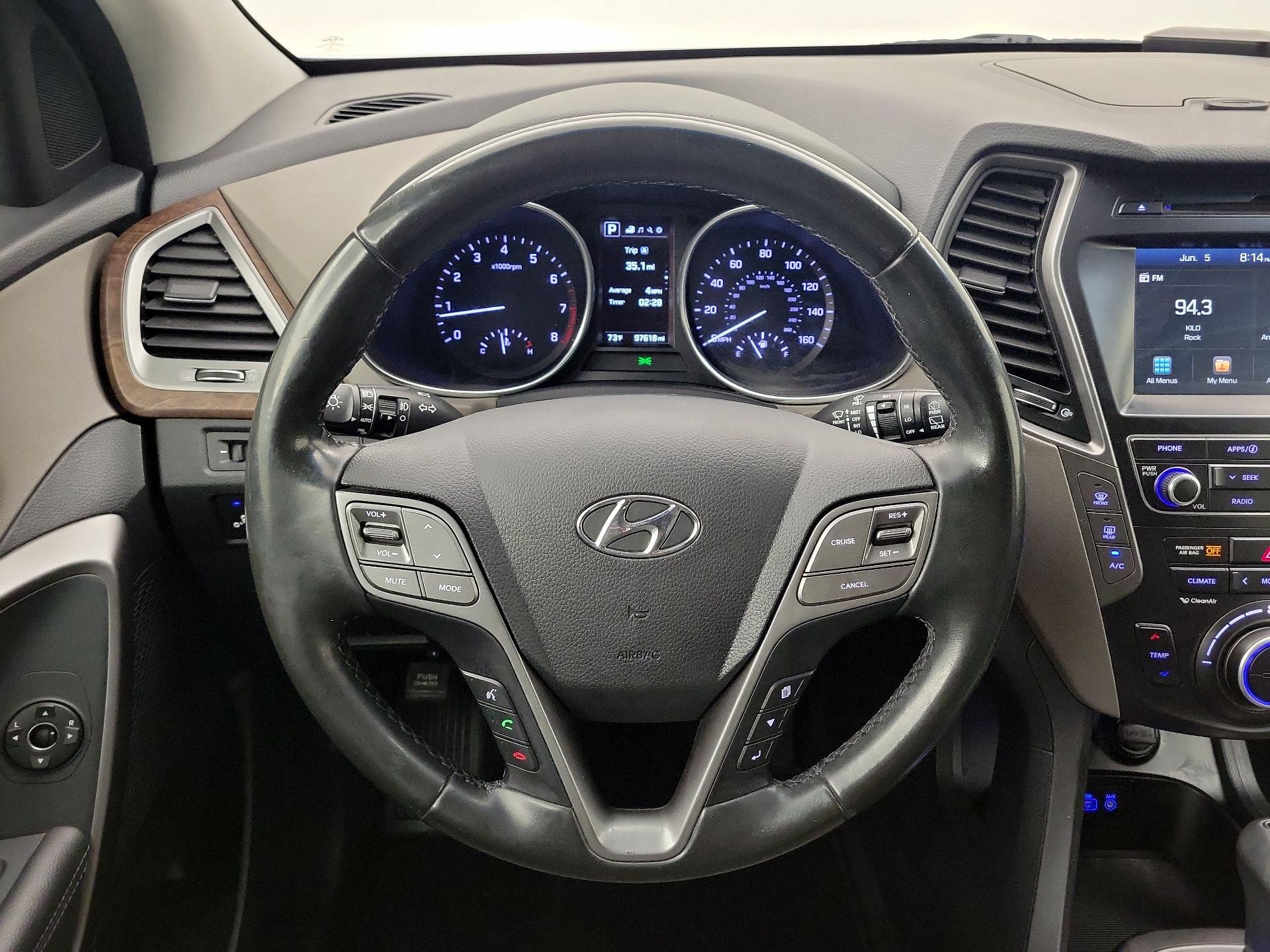 Thumbnail: 2019 Hyundai Santa Fe - 10