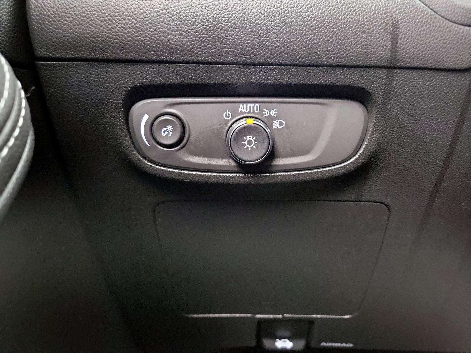 2024 Buick Encore GX Avenir - Photo 14