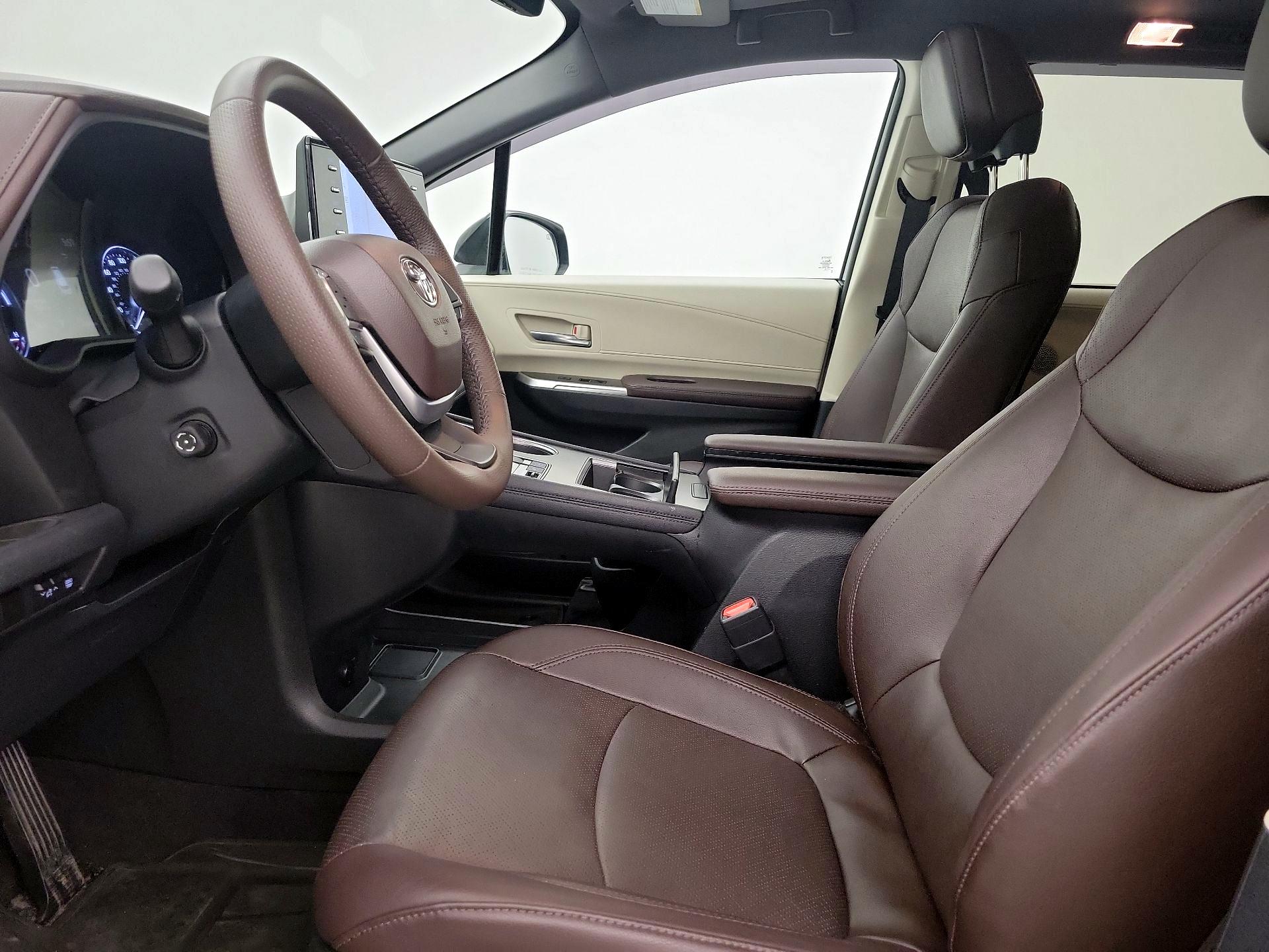 Thumbnail: 2024 Toyota Sienna - 11