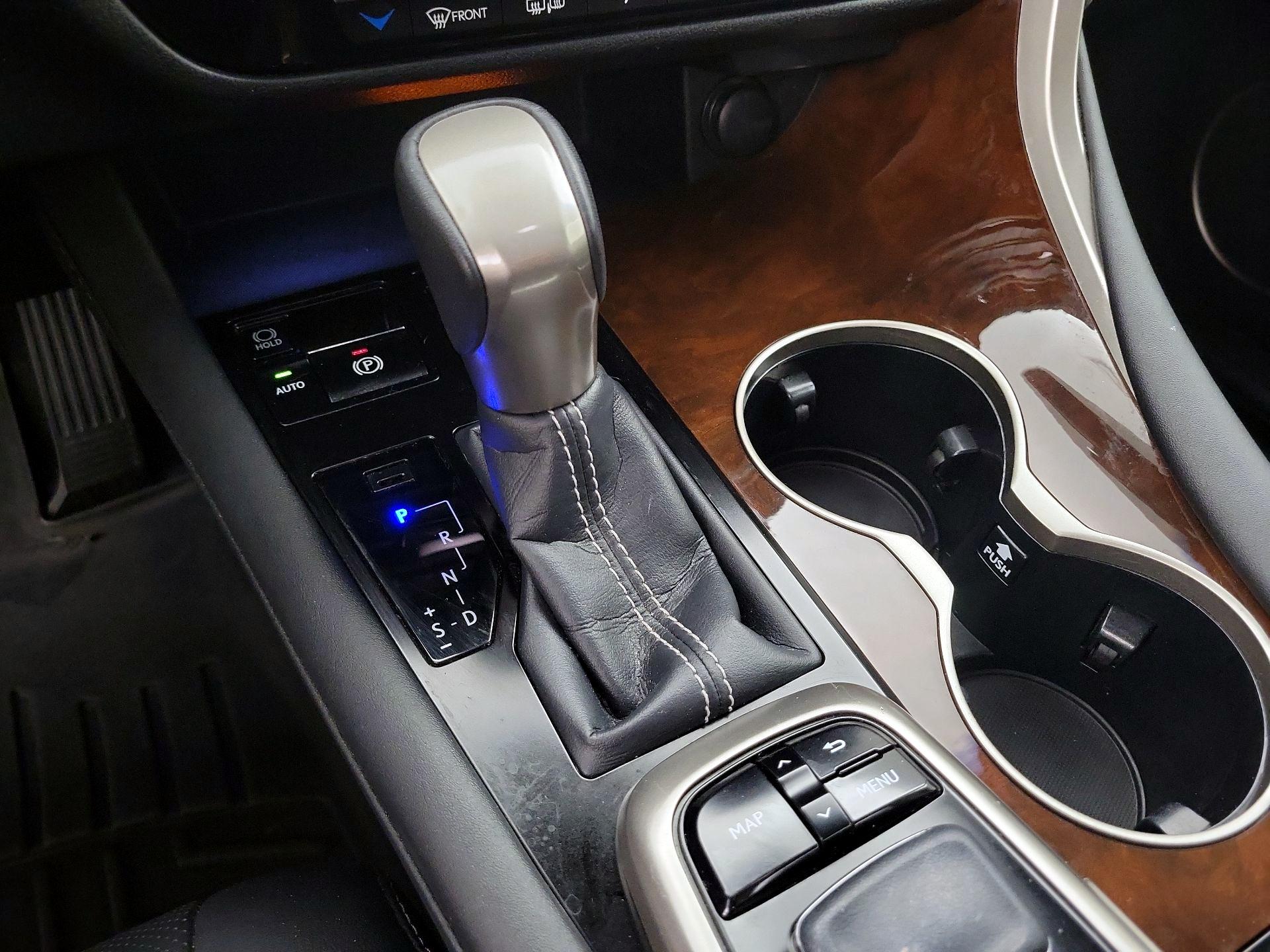 Thumbnail: 2018 Lexus RX - 17