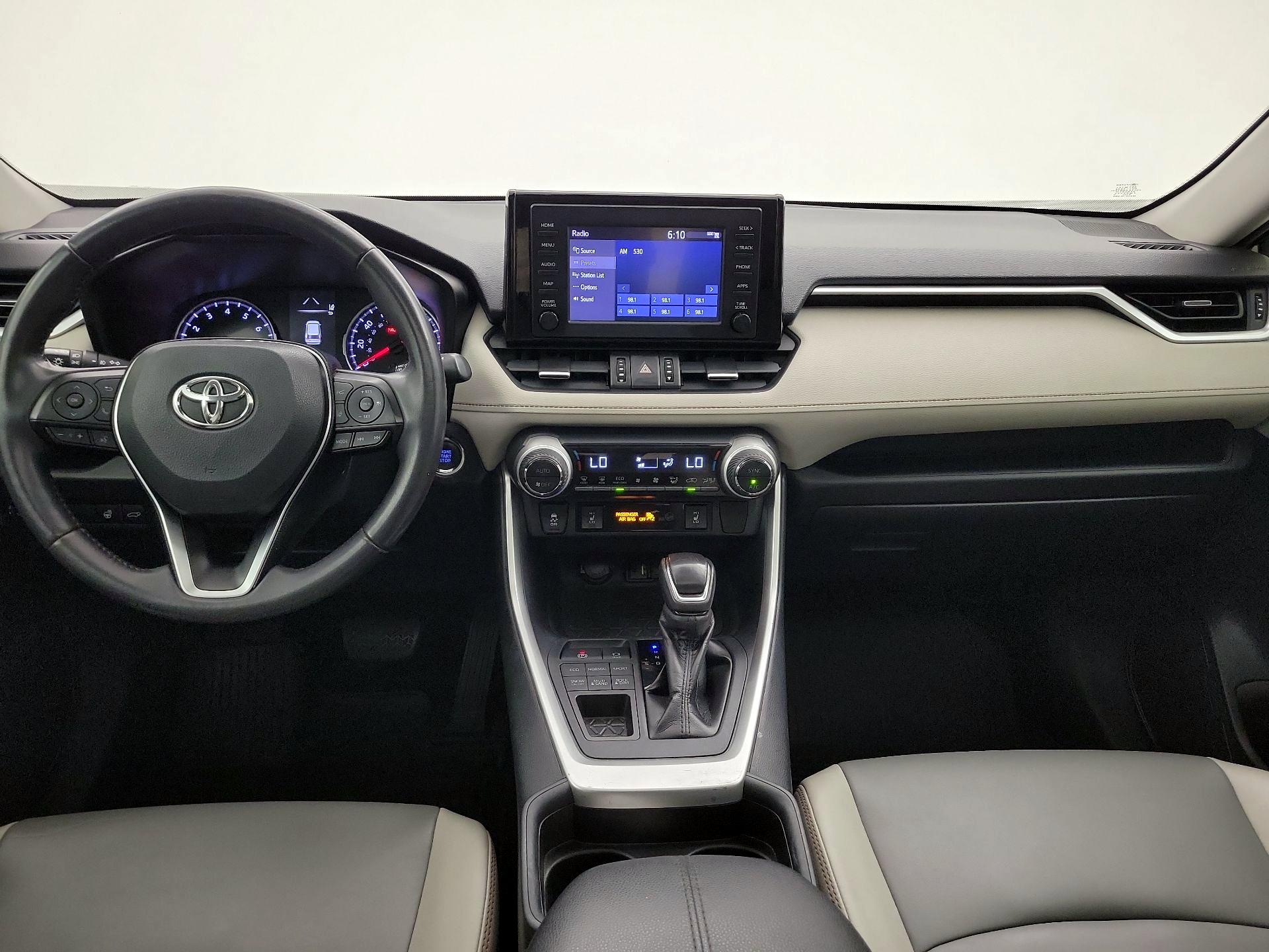 Thumbnail: 2019 Toyota RAV4 - 9