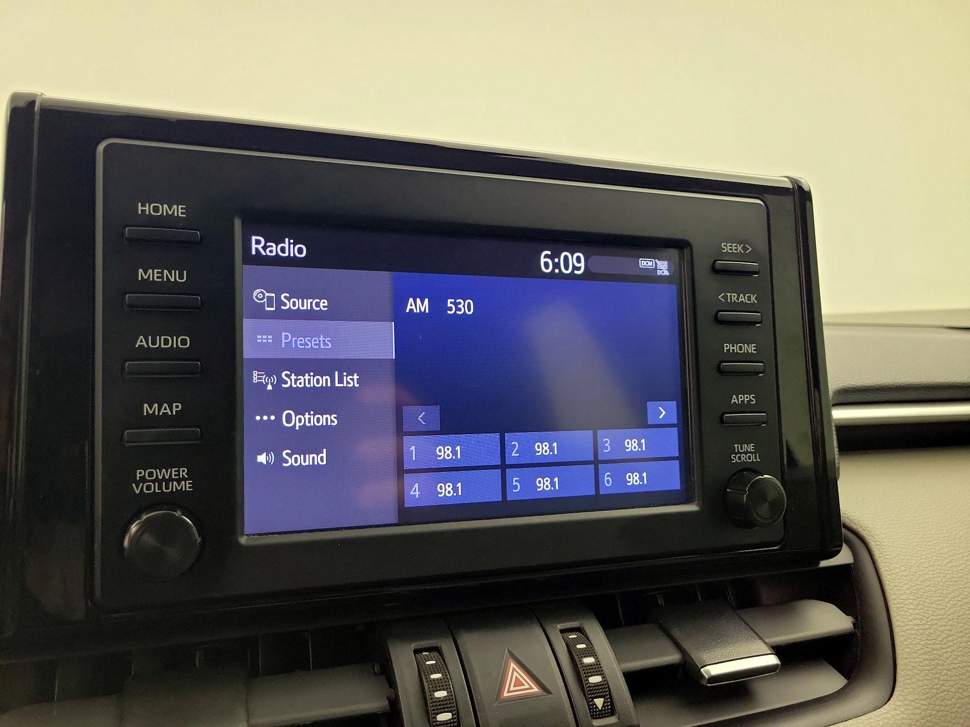 Thumbnail: 2019 Toyota RAV4 - 15