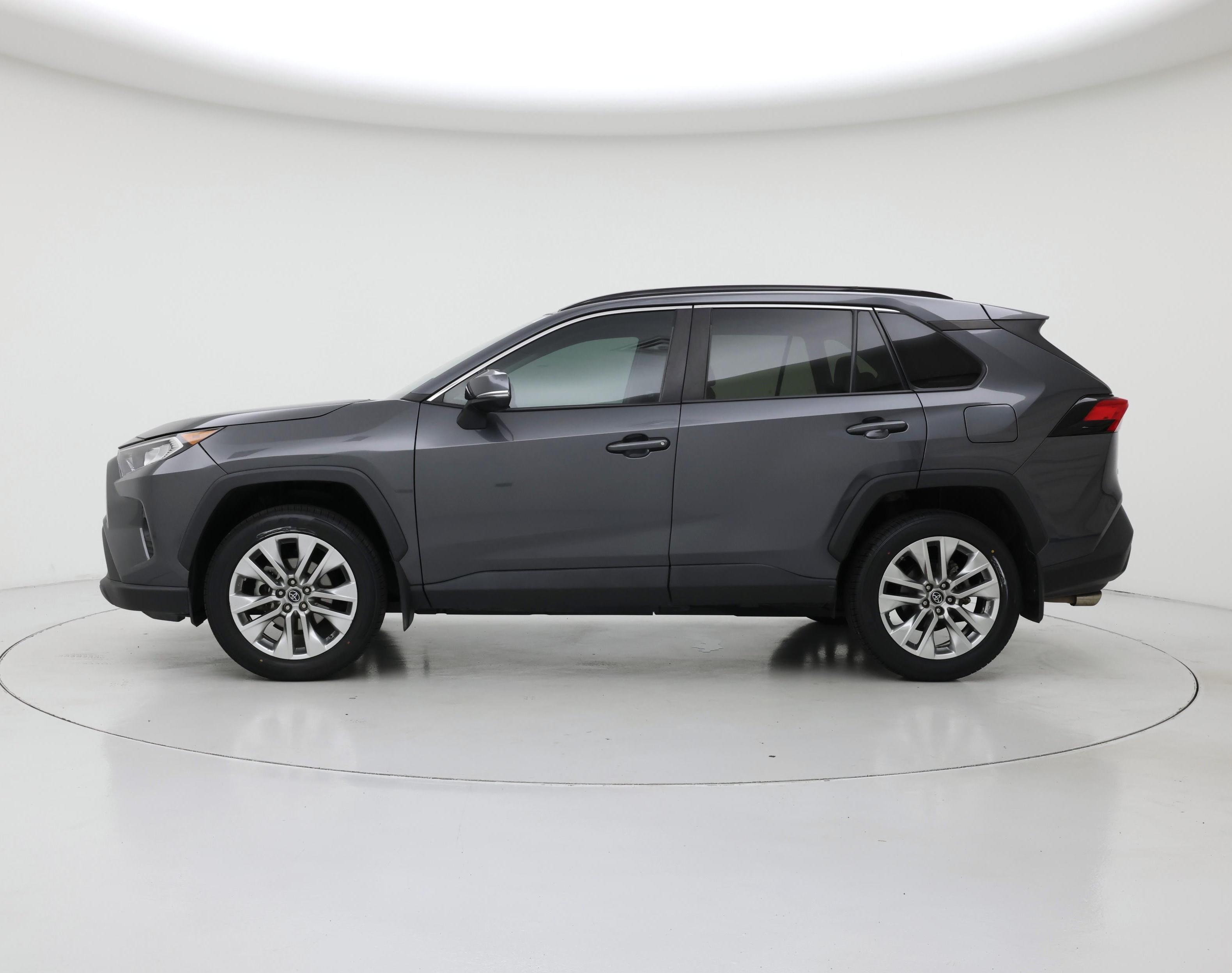 Thumbnail: 2019 Toyota RAV4 - 3