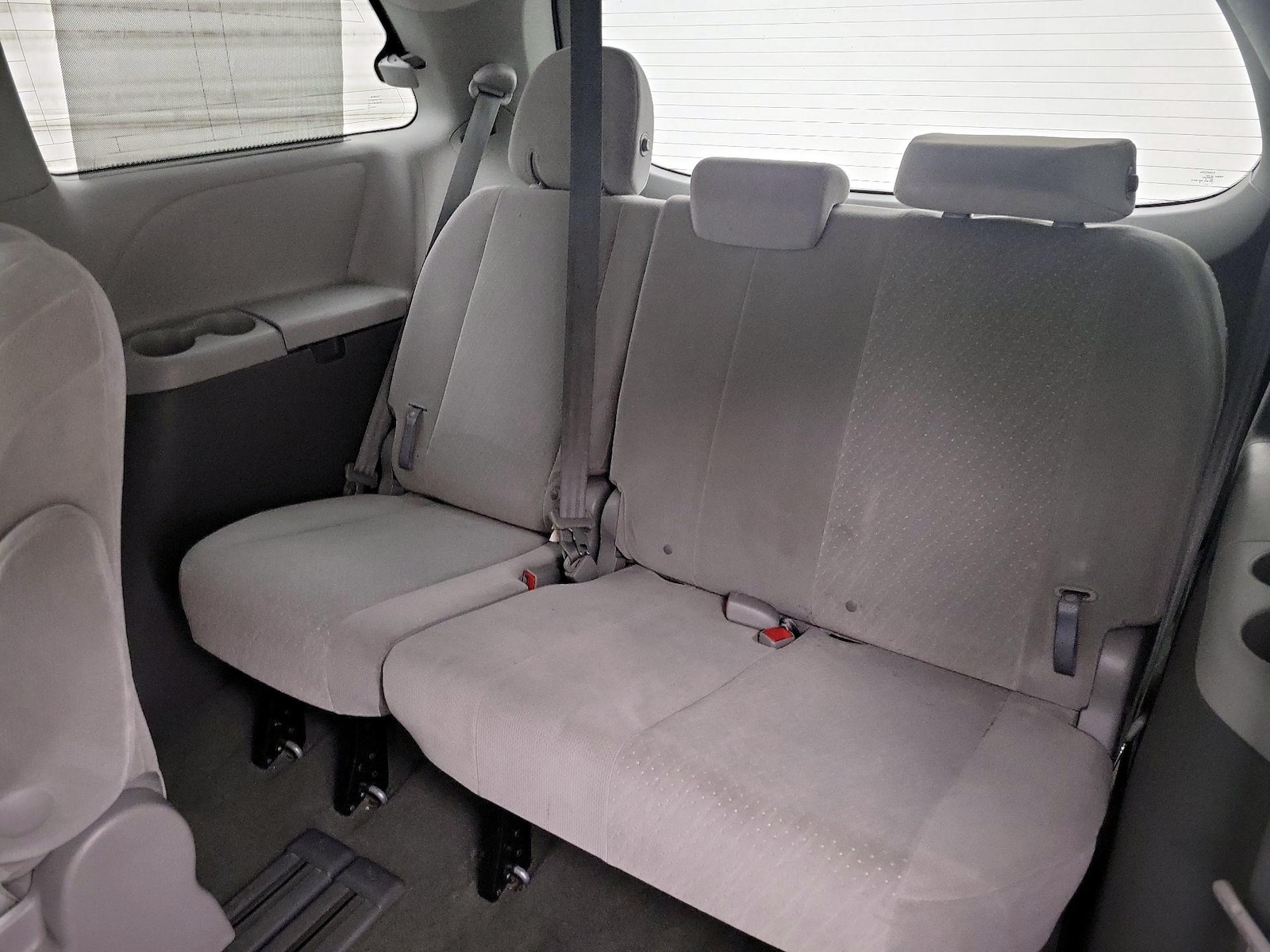 2017 Toyota Sienna LE - Photo 21