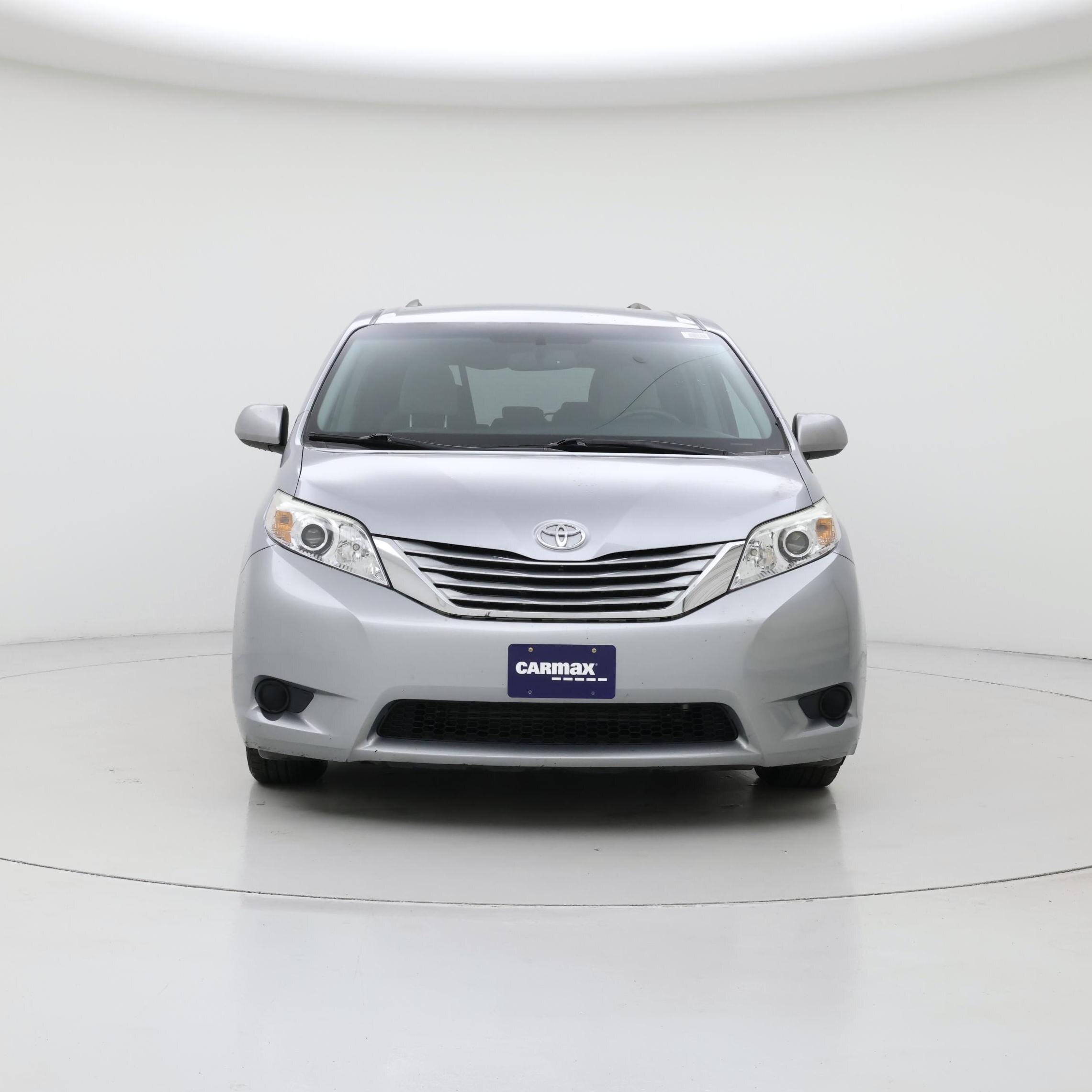 Thumbnail: 2017 Toyota Sienna - 5