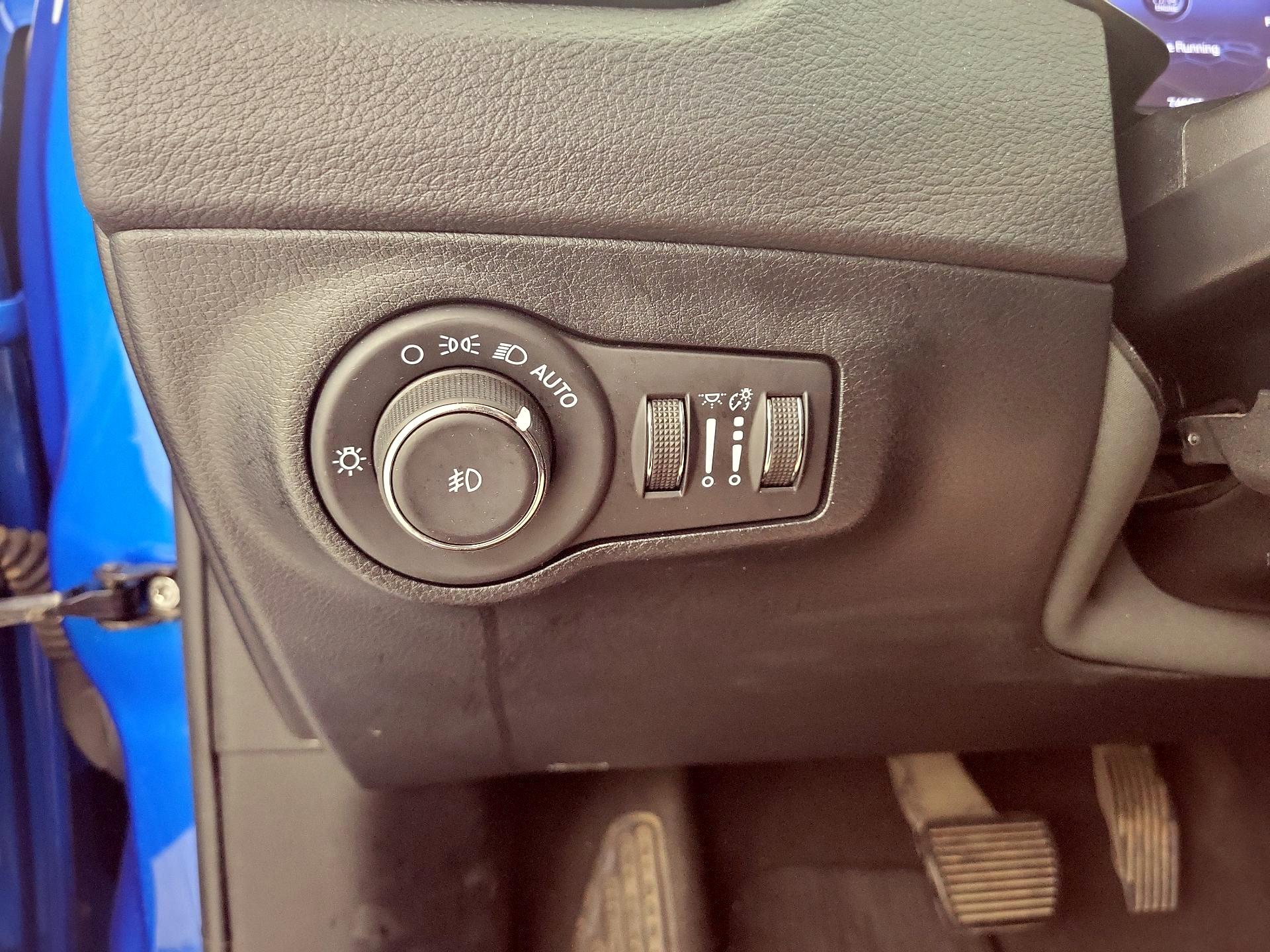 Thumbnail: 2021 Jeep Compass - 13