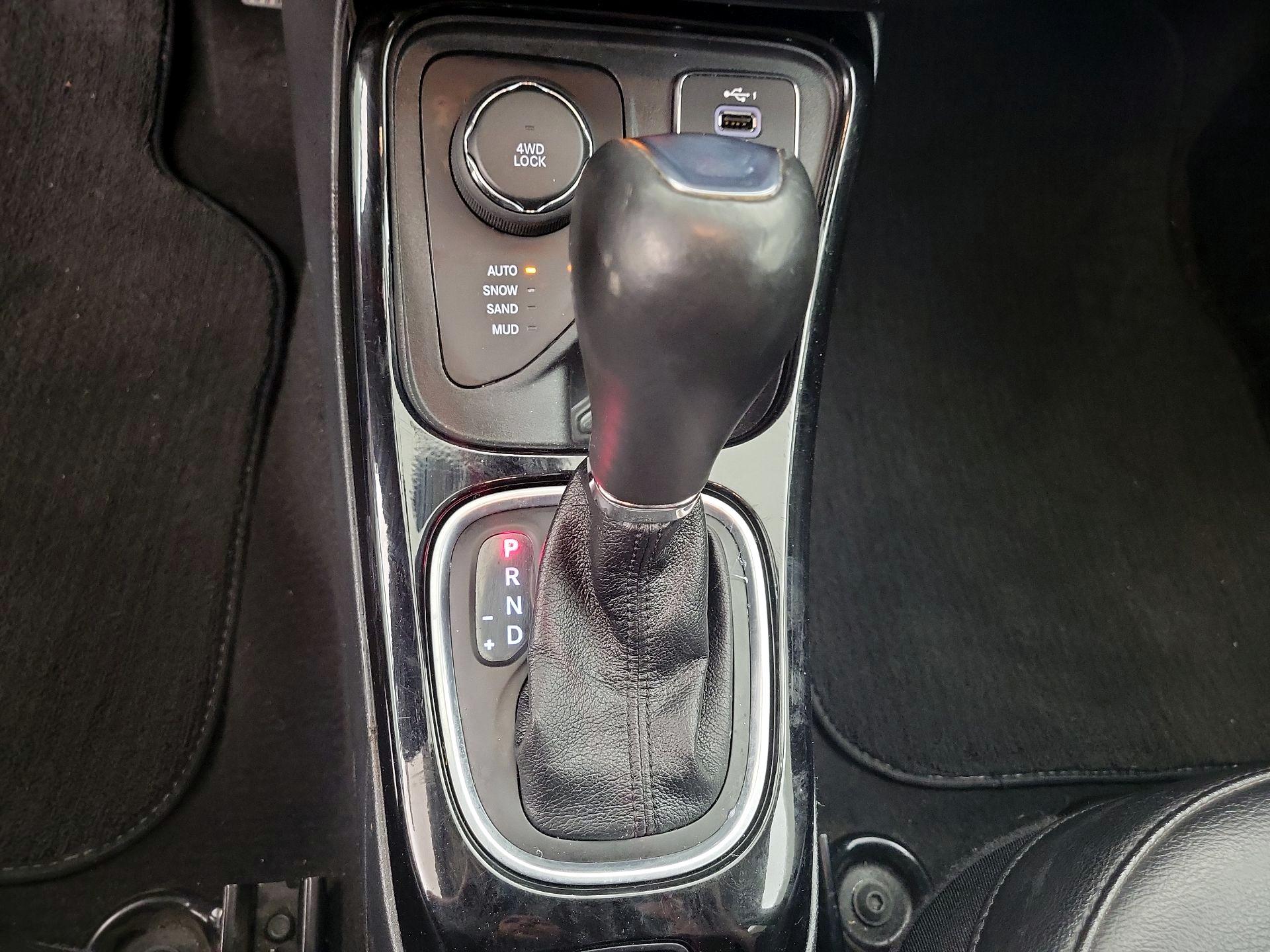 Thumbnail: 2021 Jeep Compass - 17