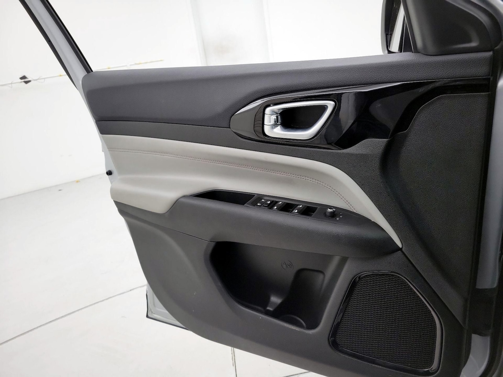 2025 Jeep Compass Limited - Photo 13