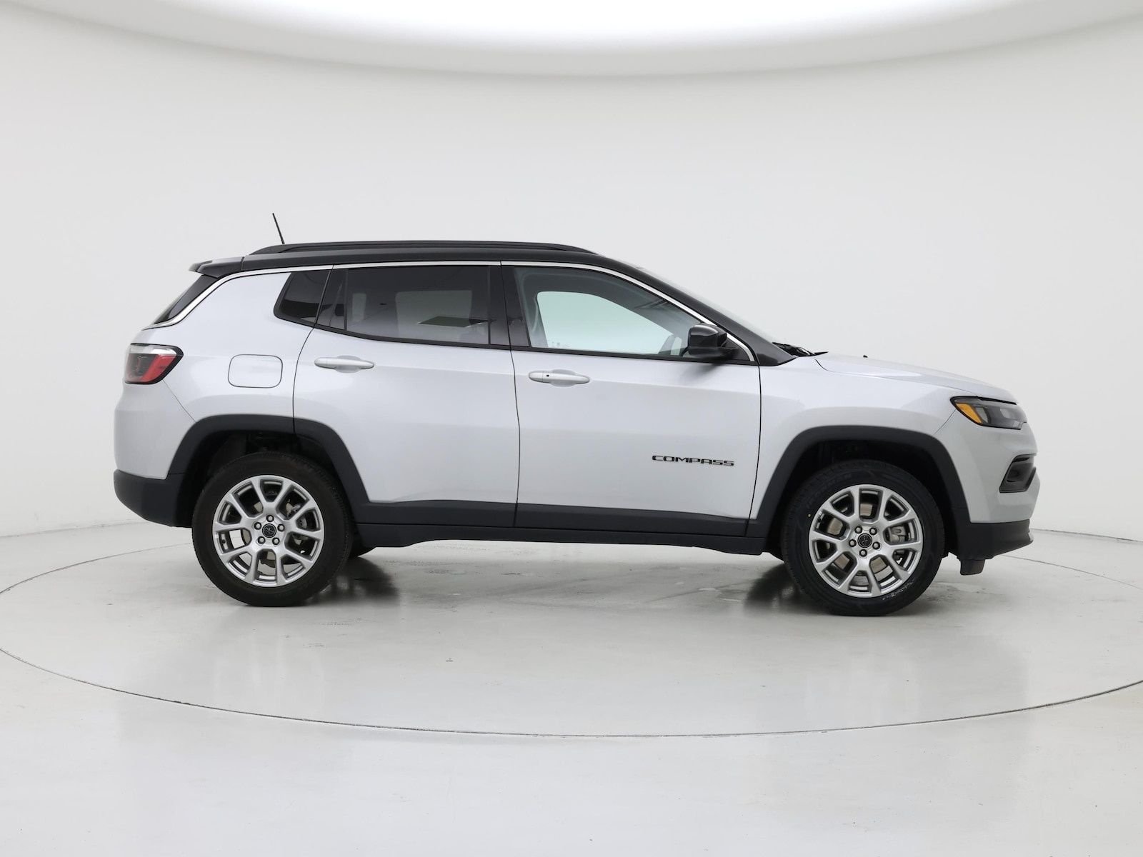 2025 Jeep Compass Limited - Photo 8