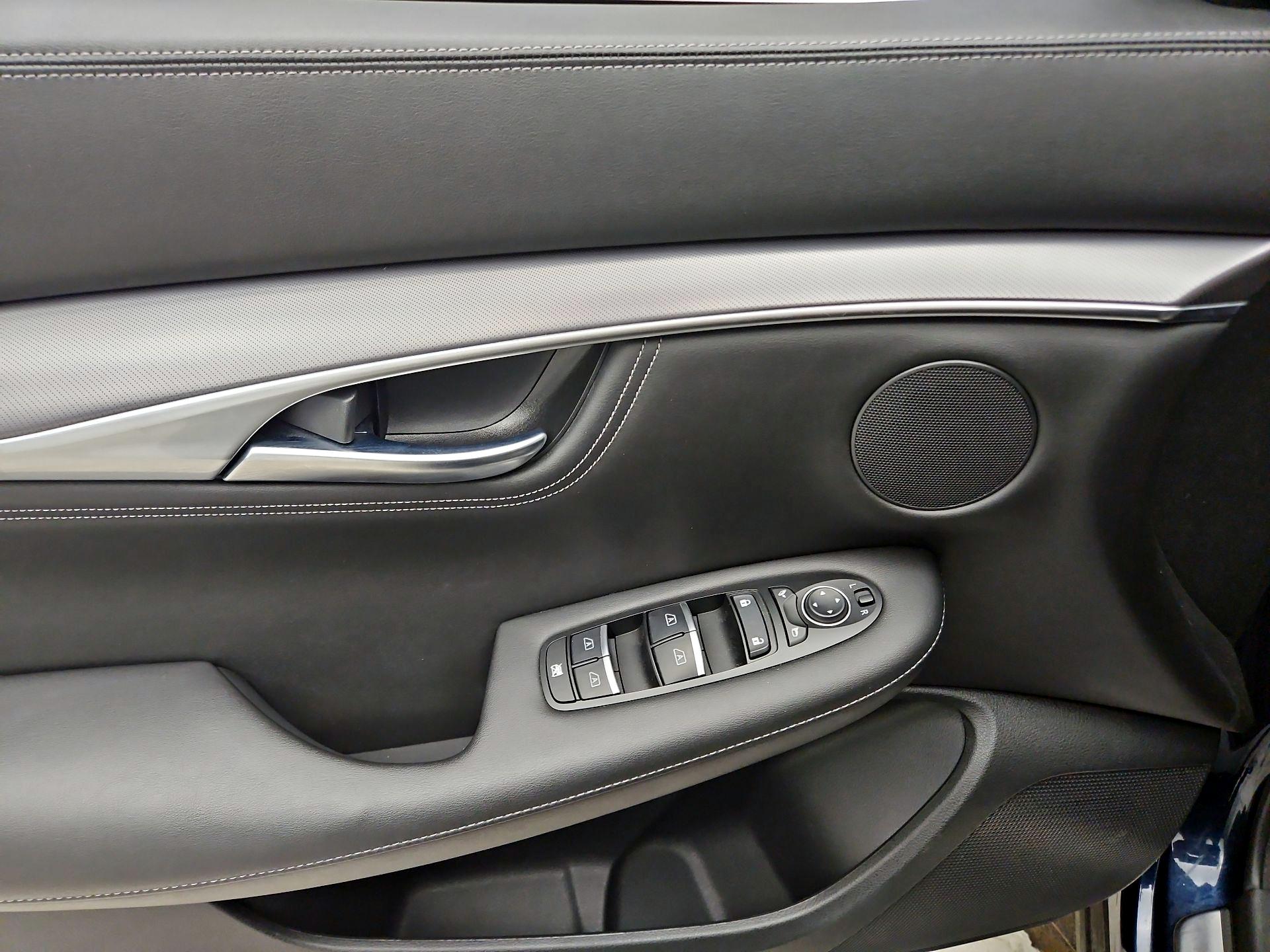 Thumbnail: 2023 INFINITI QX55 - 12