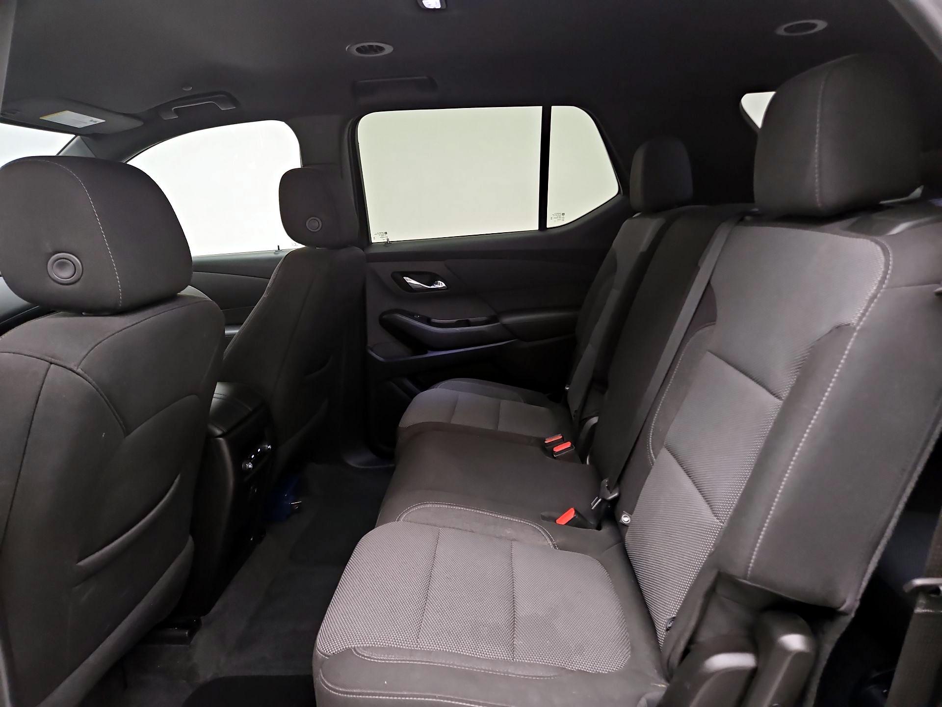 Thumbnail: 2022 Chevrolet Traverse - 18