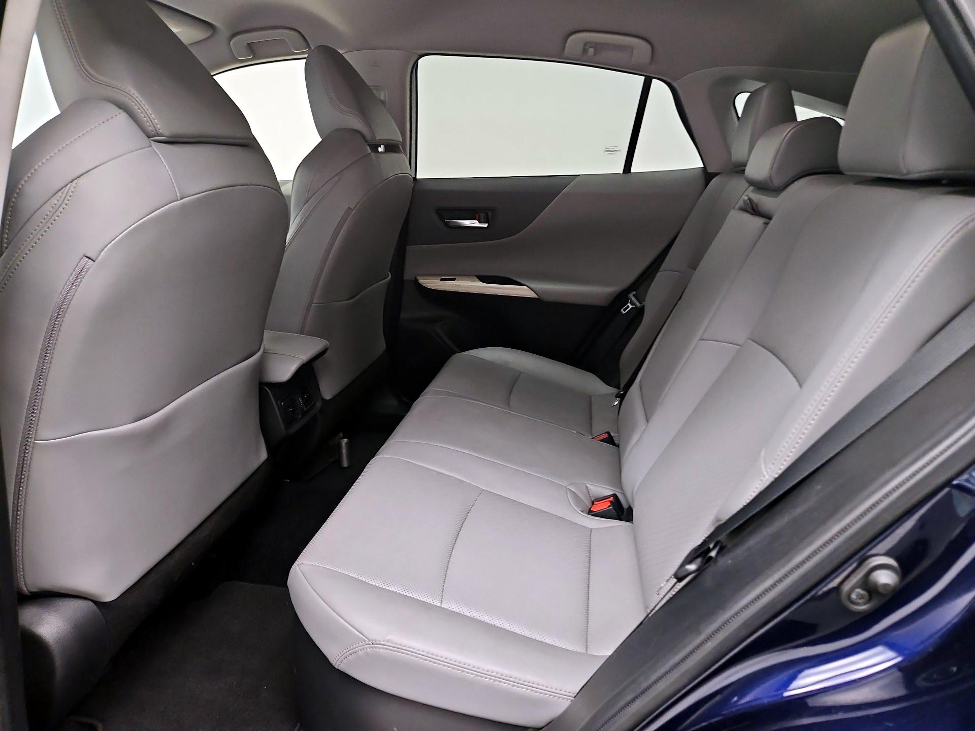 Thumbnail: 2022 Toyota Venza - 20